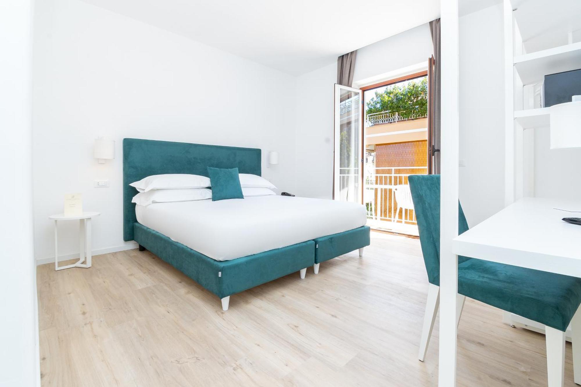 Double or Twin Room Balcony