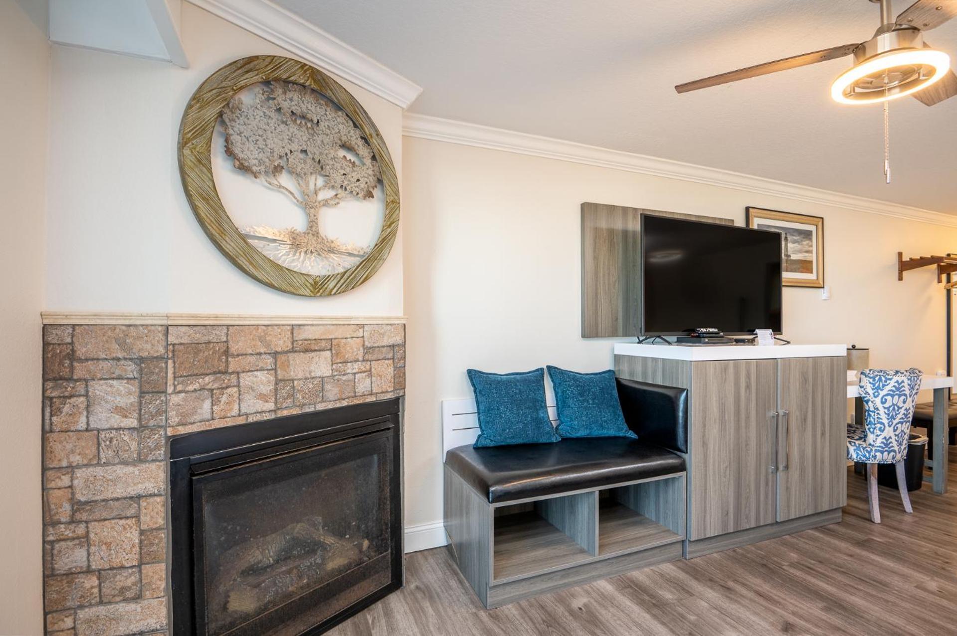 Two Queen Beds Gas Fireplace Ocean View 2nd Floor
