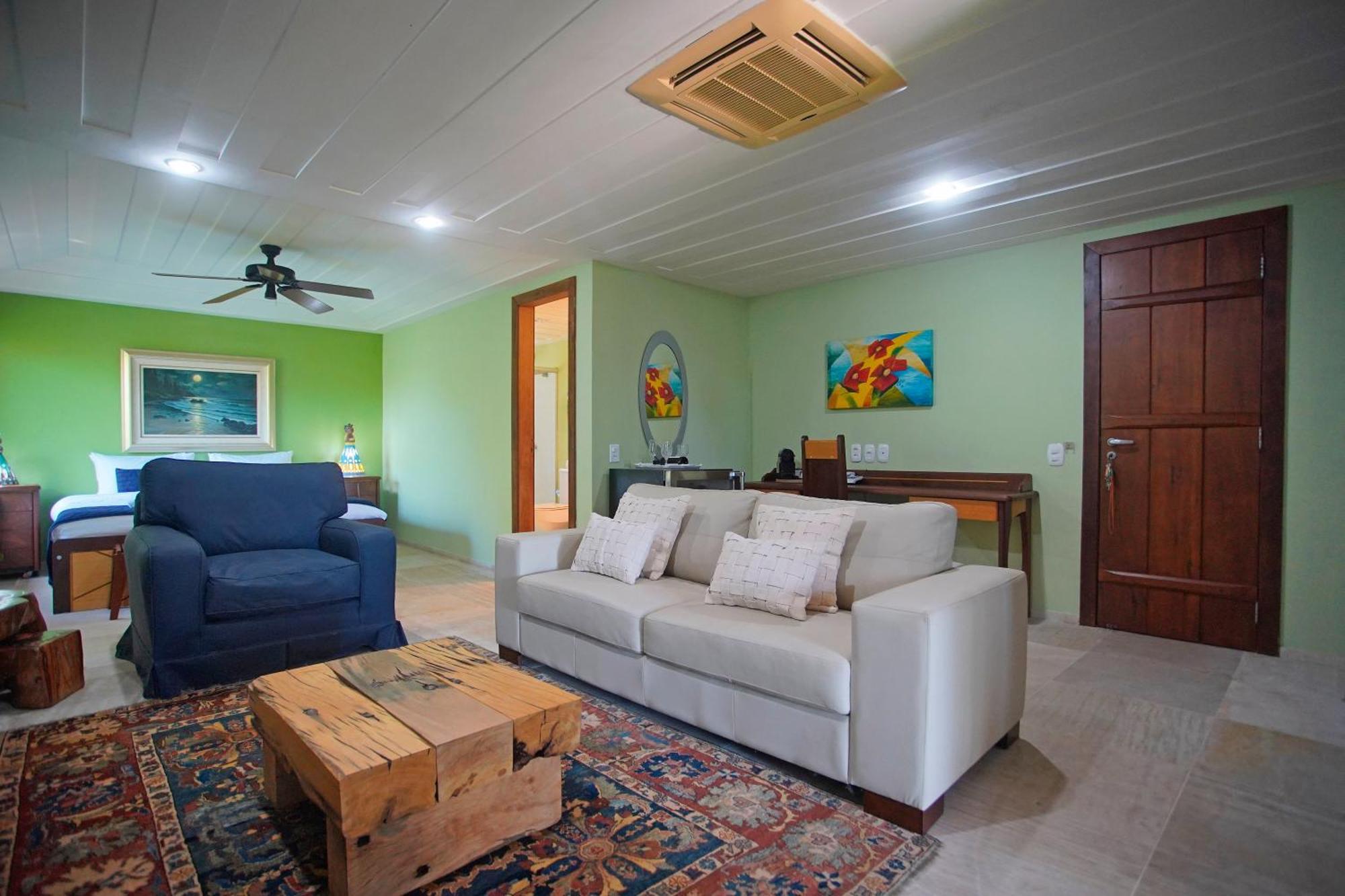 Deluxe King Suite