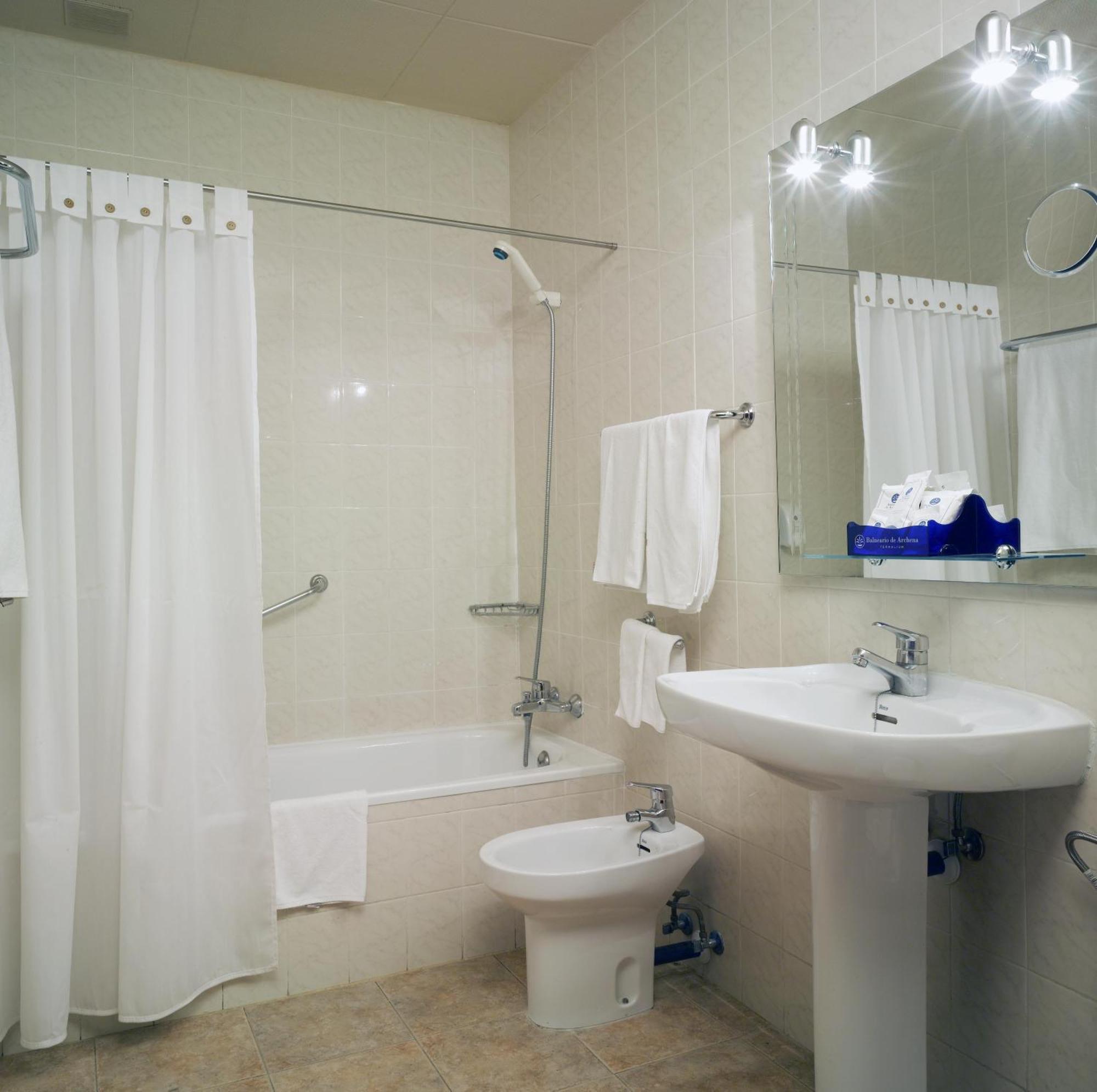 Family Room Spa access