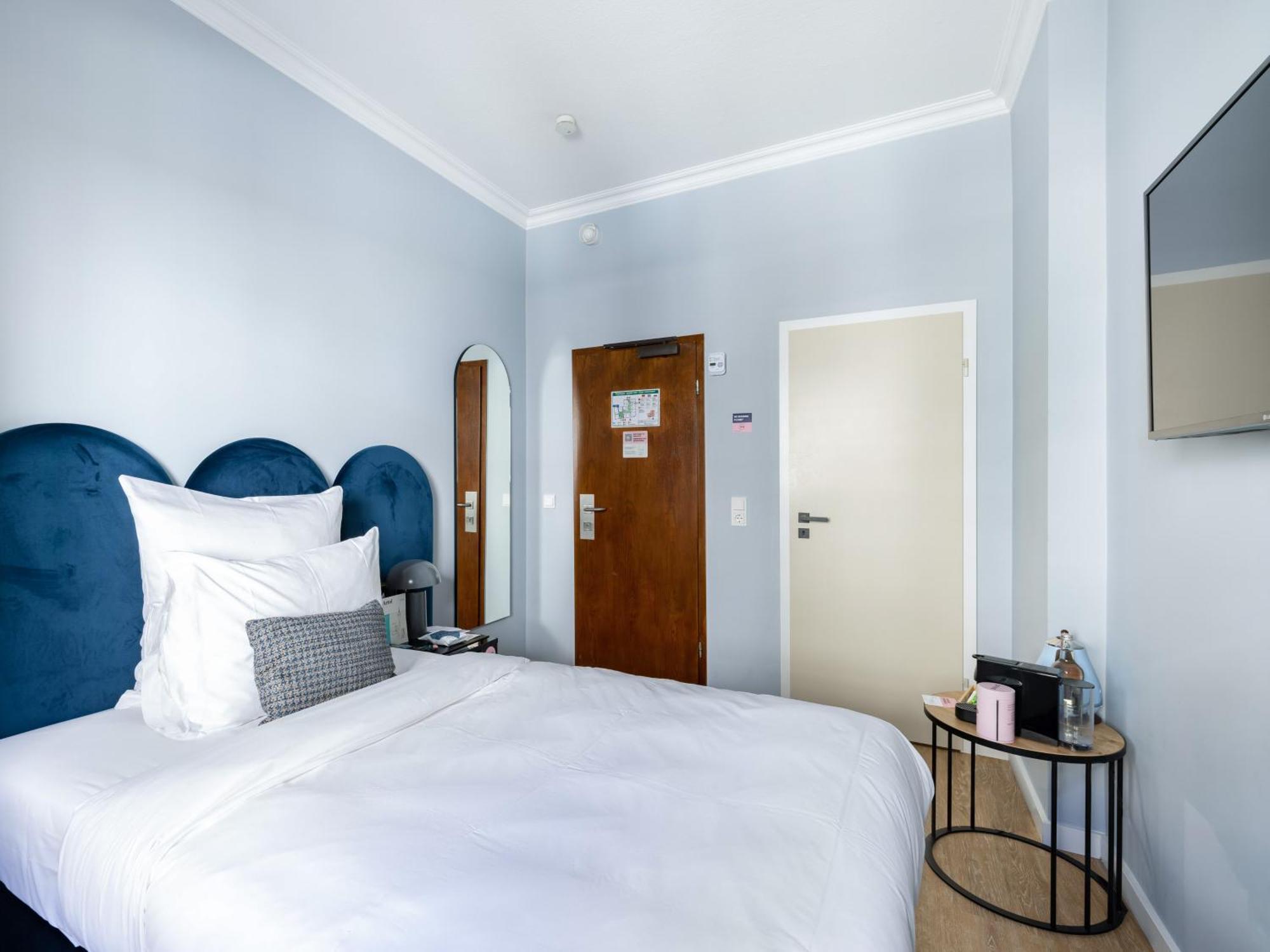 Small Room Single Bed