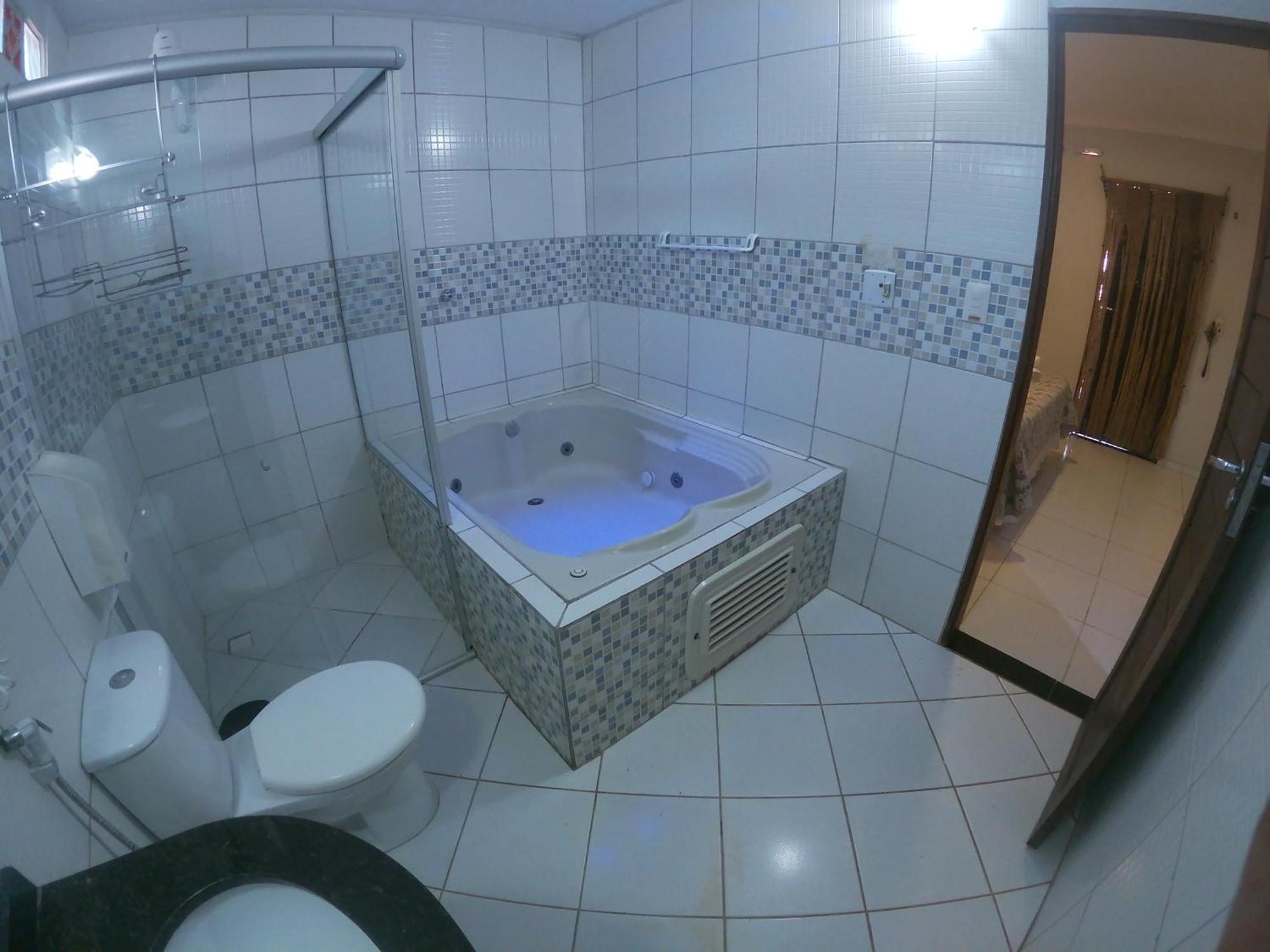 Queen Room Spa Bath