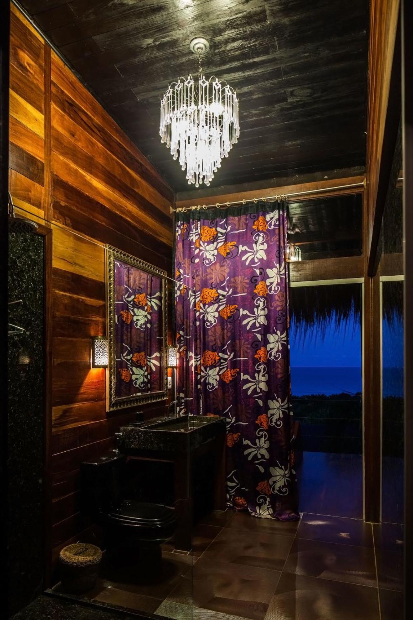 Deluxe Double Room Bath
