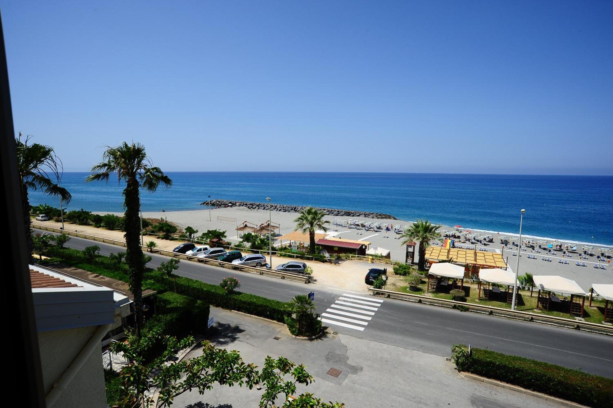 Triple Room Sea View