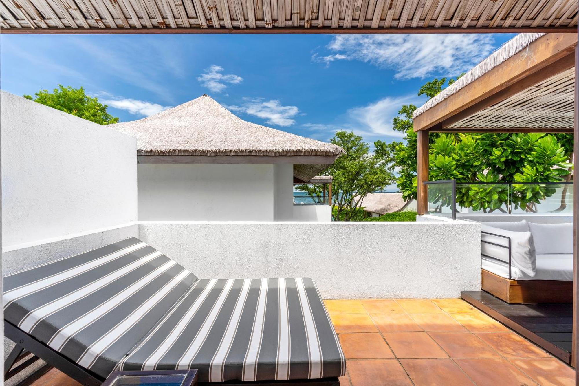 Oceanbed Jacuzzi Villa