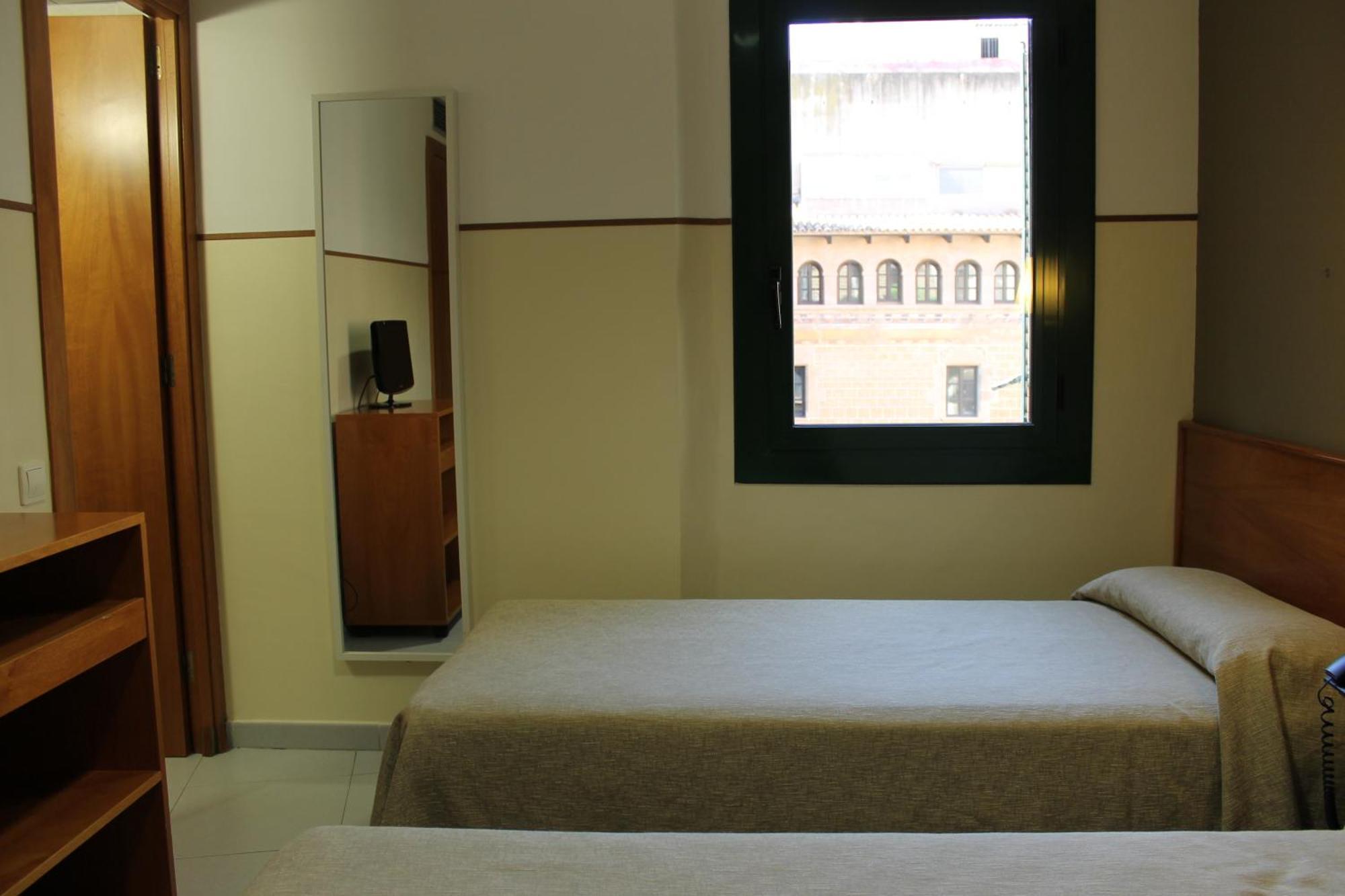 Basic Twin Room