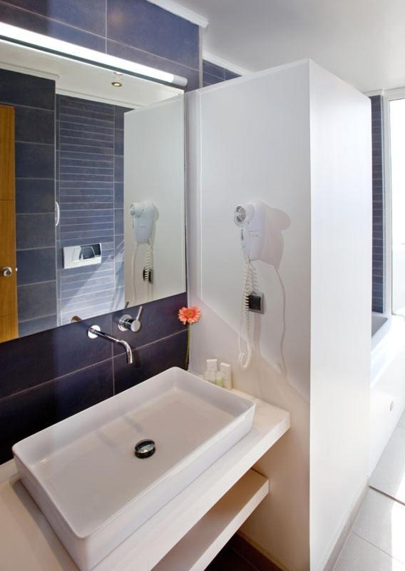 Executive Suite Panoramic View