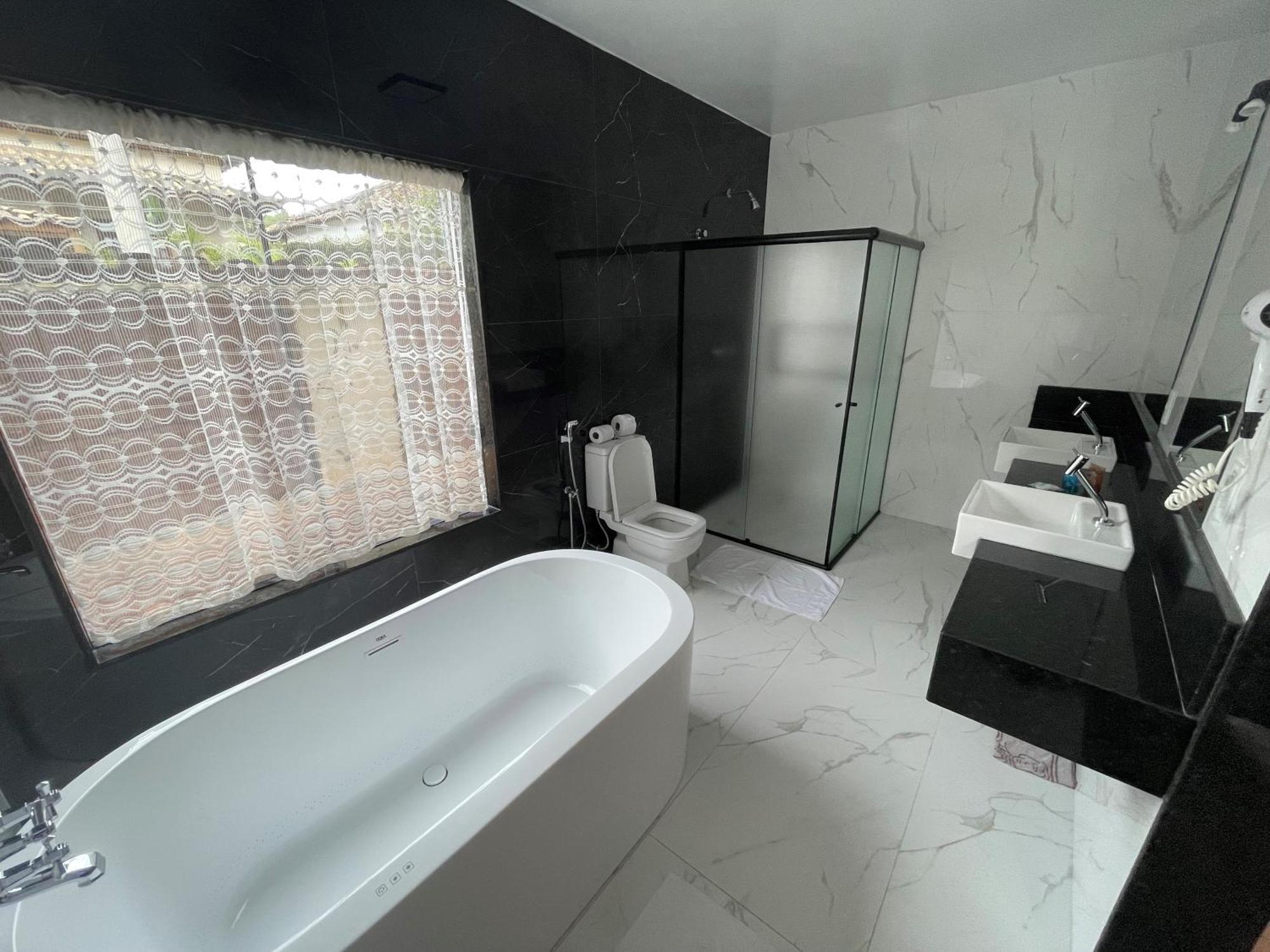 Master Double Room Hot Tub