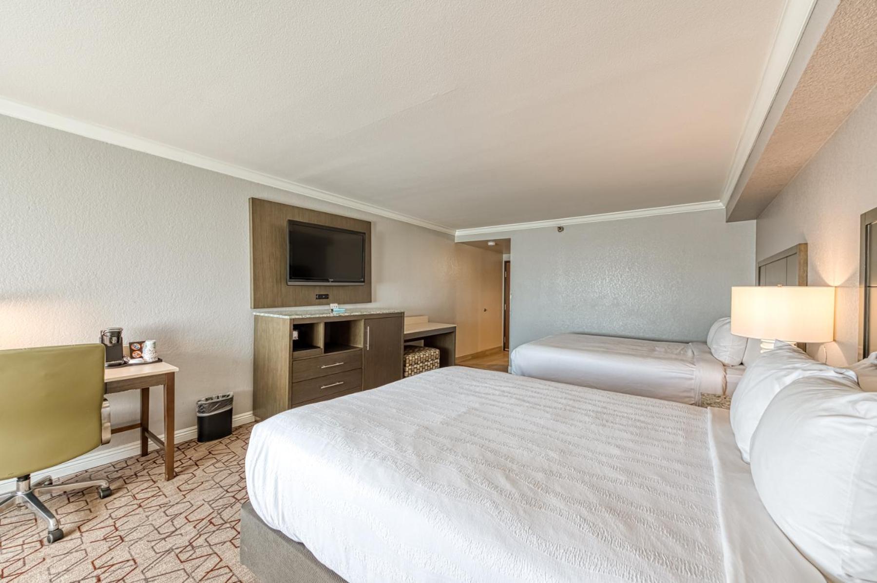 Standard Queen Room Two Queen Beds Non Smoking