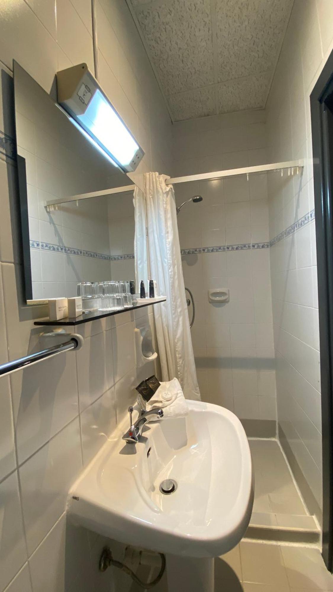Small Economy Single Room