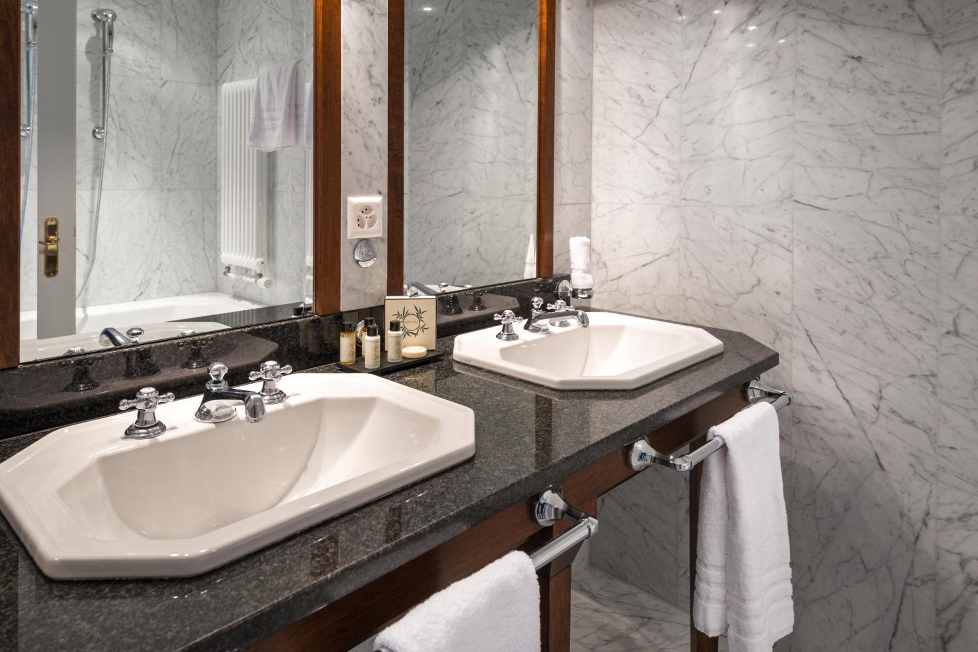 Superior Double Room Lake View