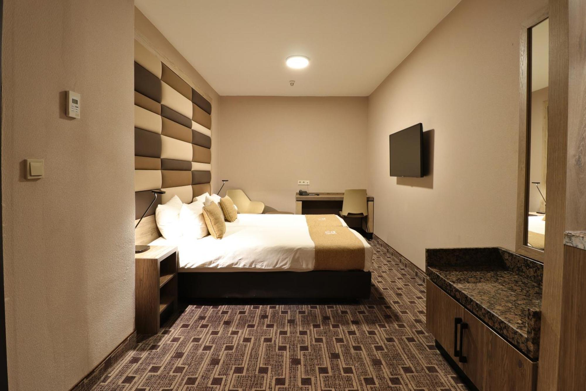 Twin Room without Window