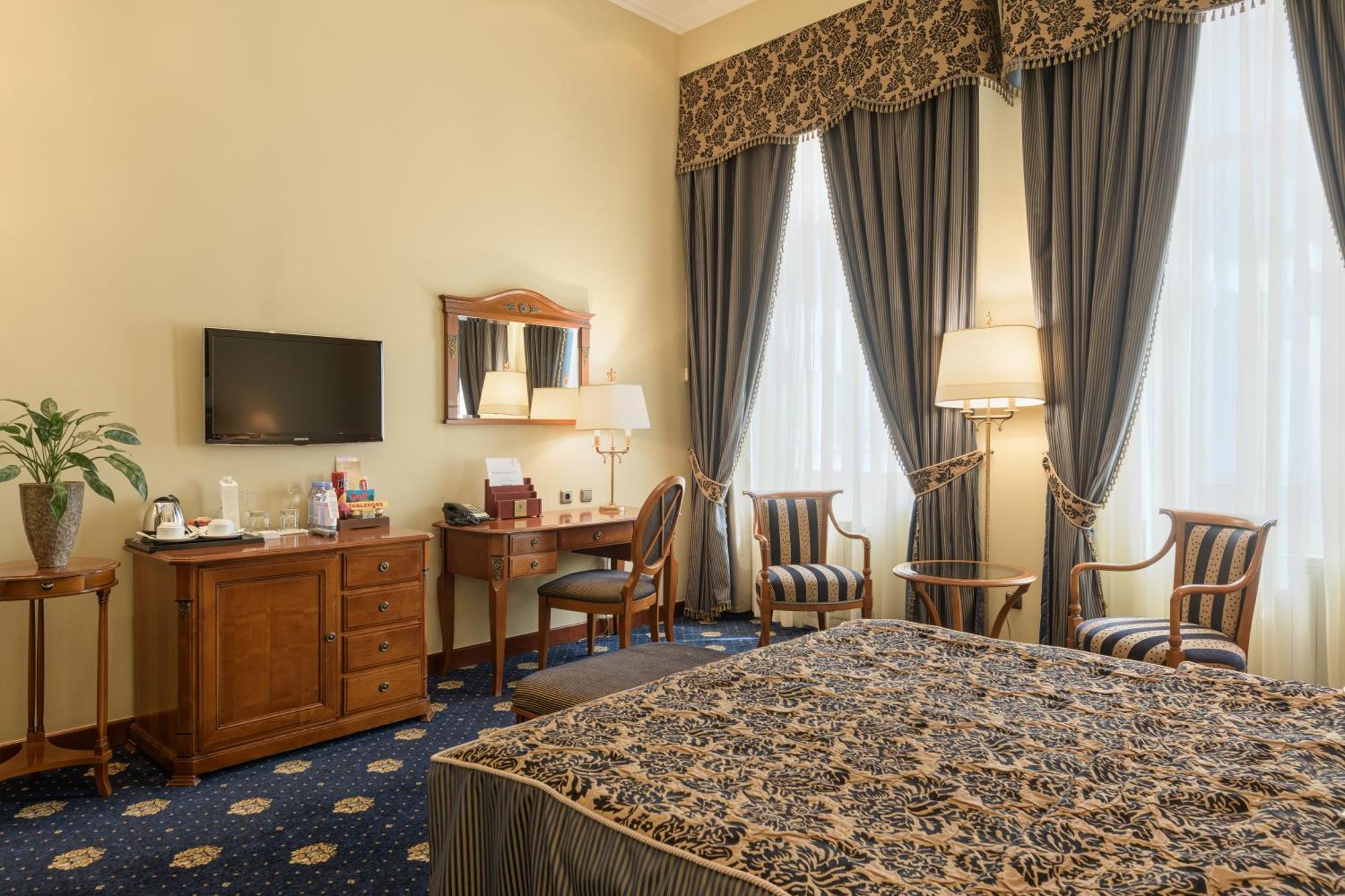 Premier King Room