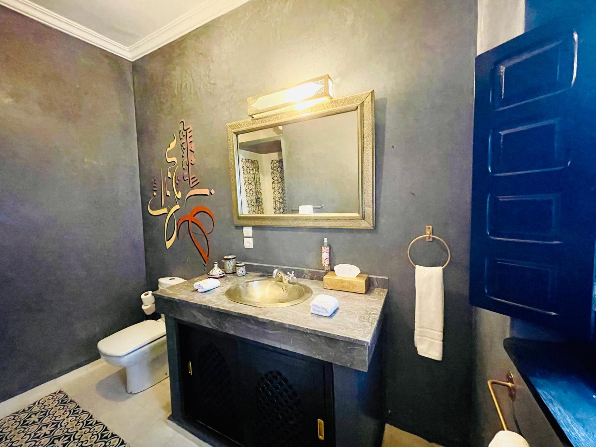 Deluxe King Suite