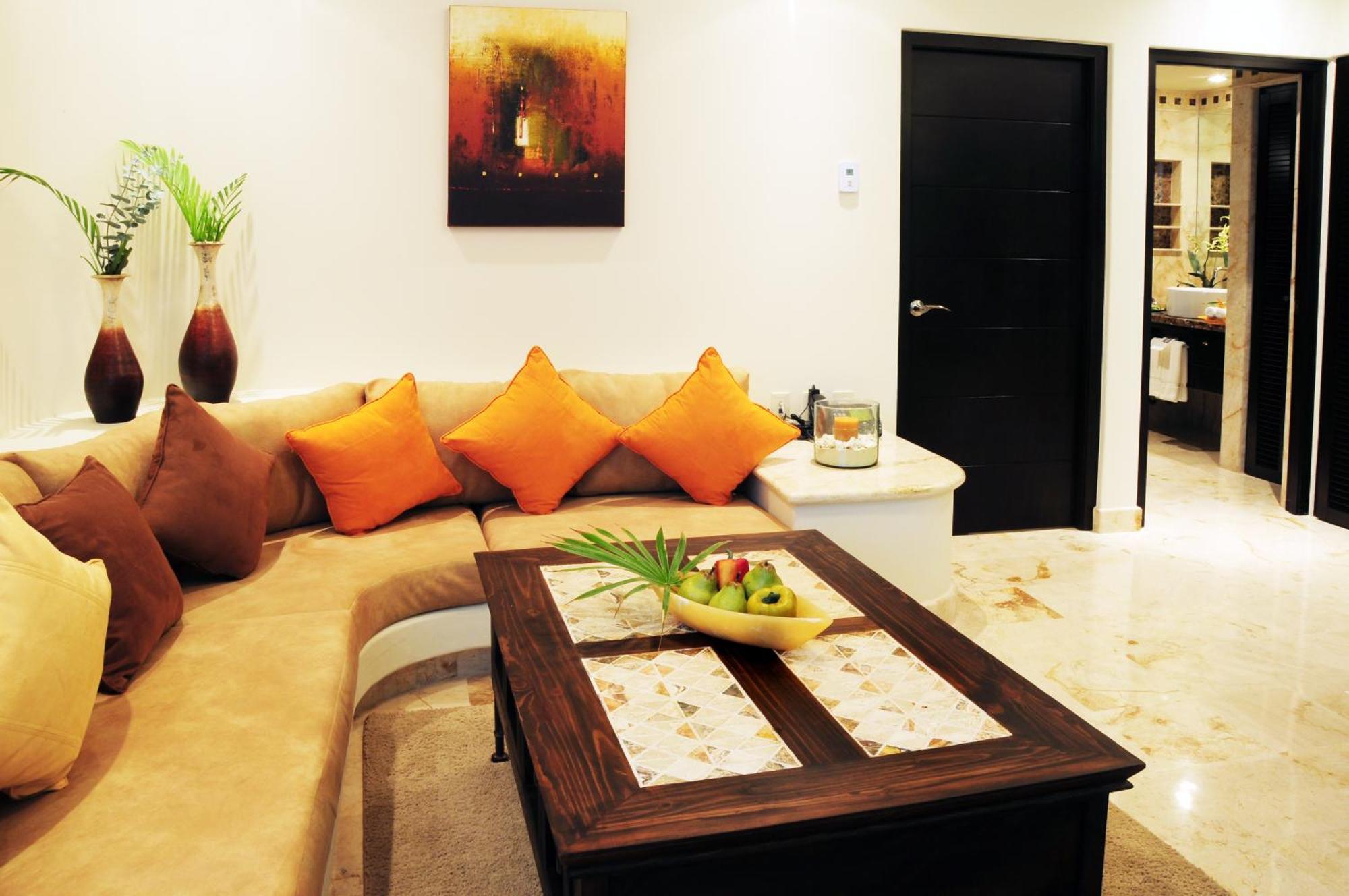 Deluxe One-Bedroom Suite