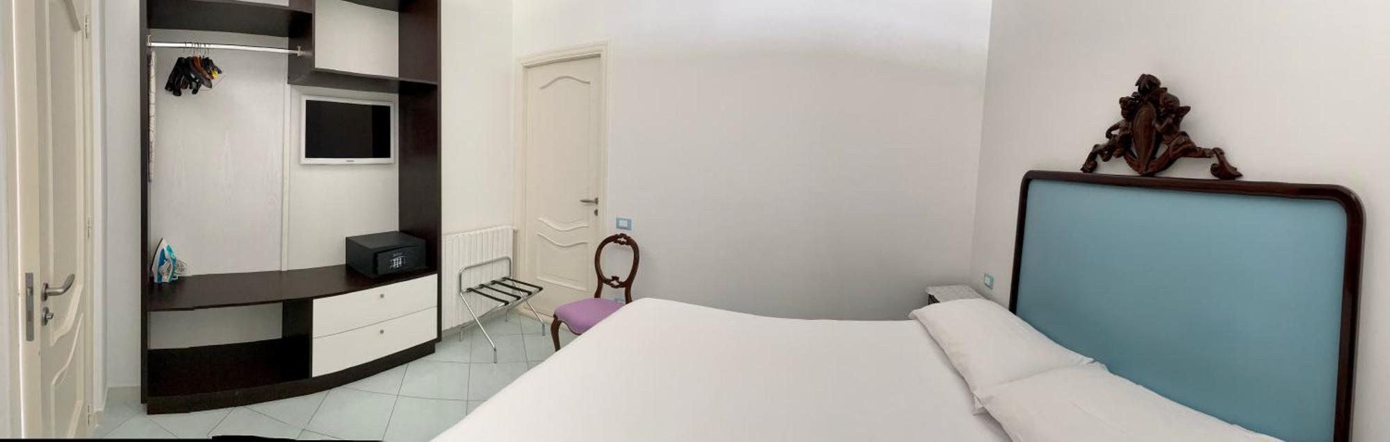 One-Bedroom Apartment Balcony Separate Building