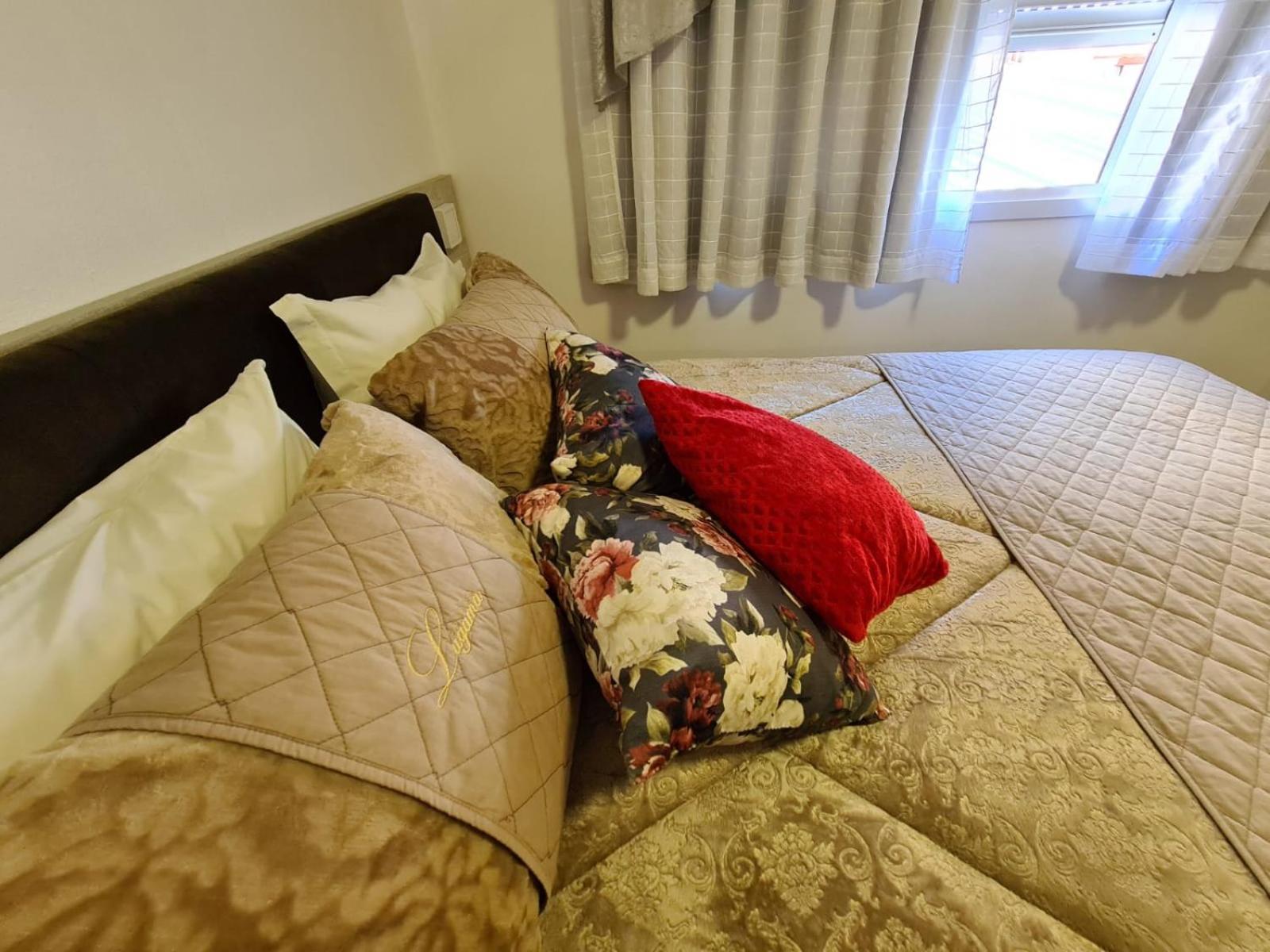 Deluxe Double Room Bath