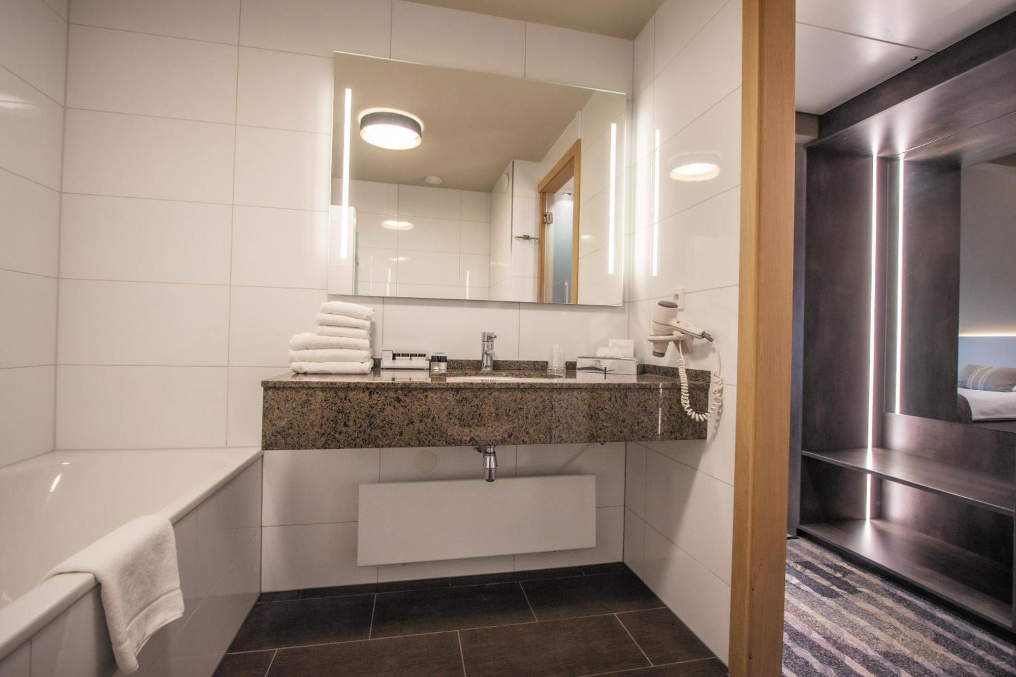 Triple Room Three Single Beds Non-Smoking