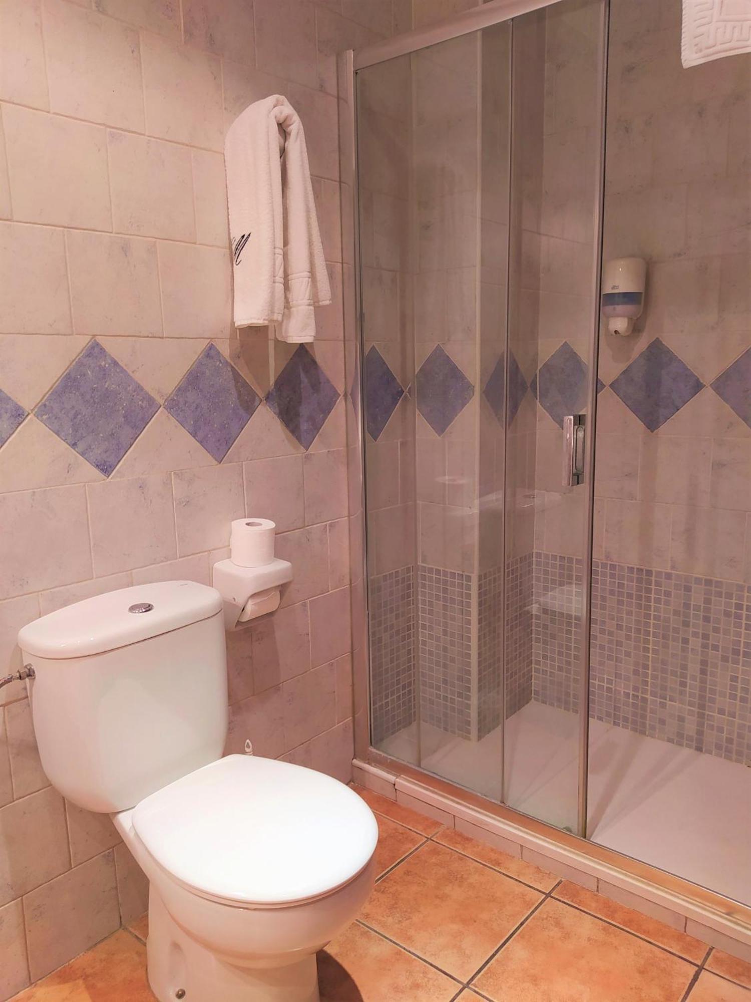 Economy Twin Room