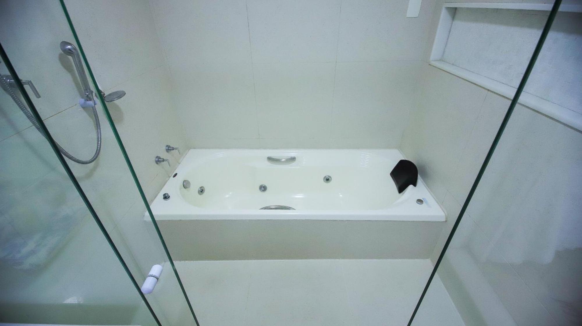 Family Room Bath