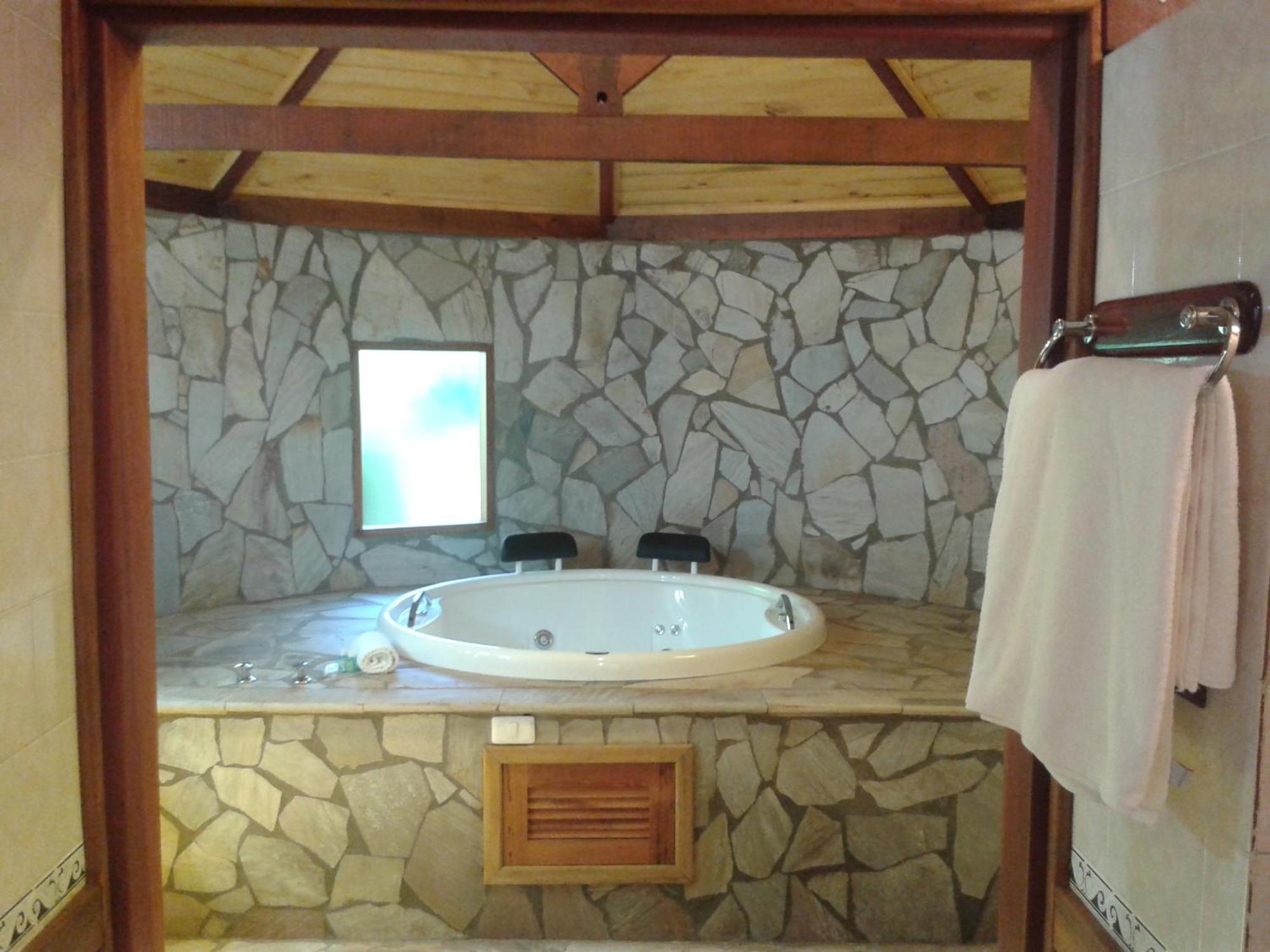 Deluxe Chalet Hot Tub