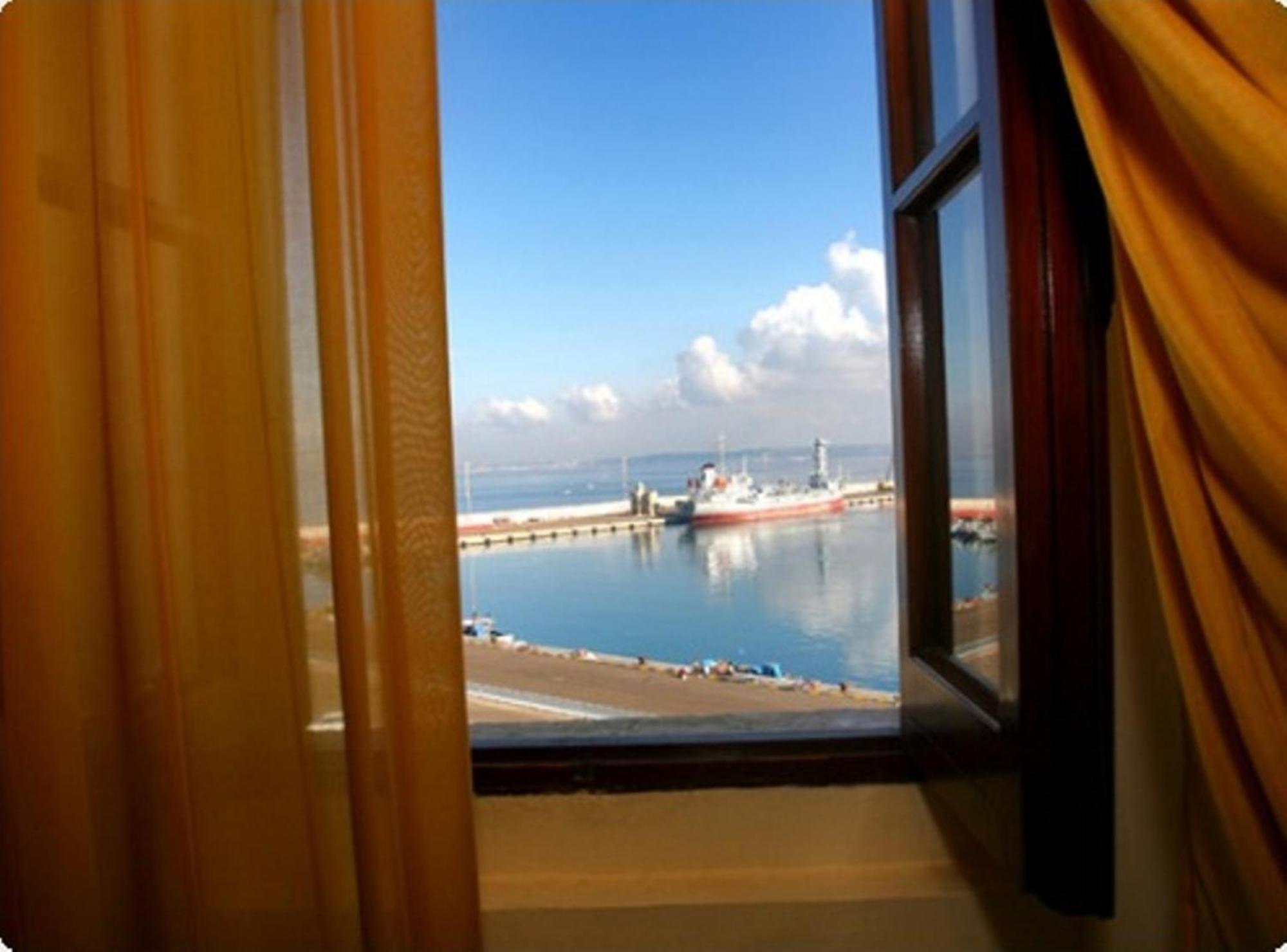 Standard Triple Room Sea View