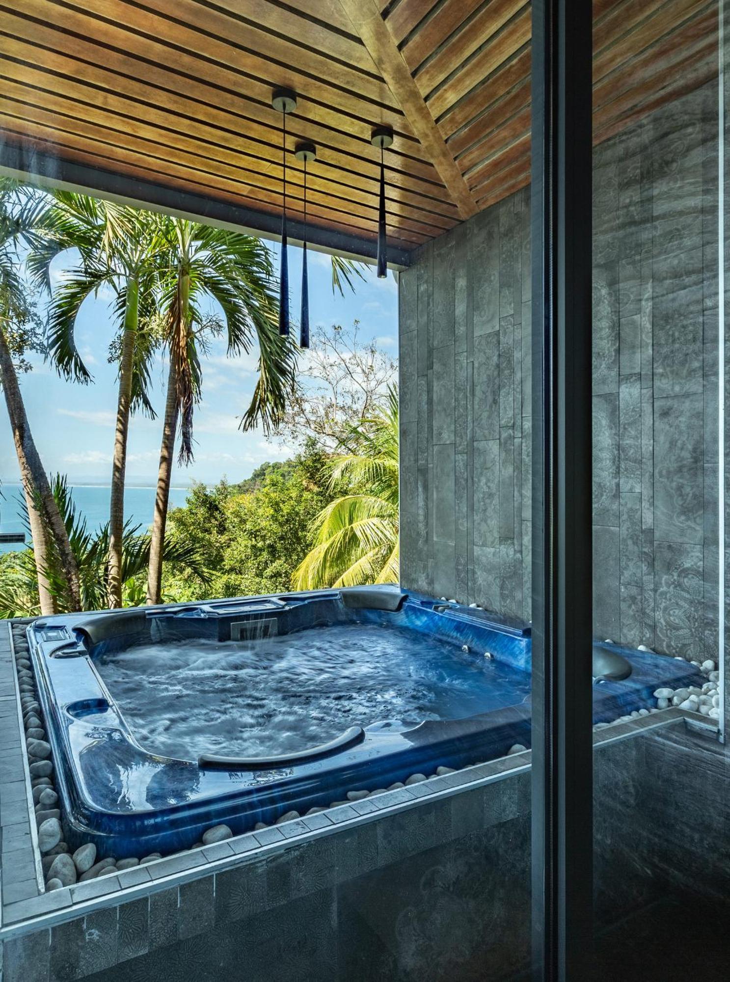 Honeymoon Grand Pool Villa
