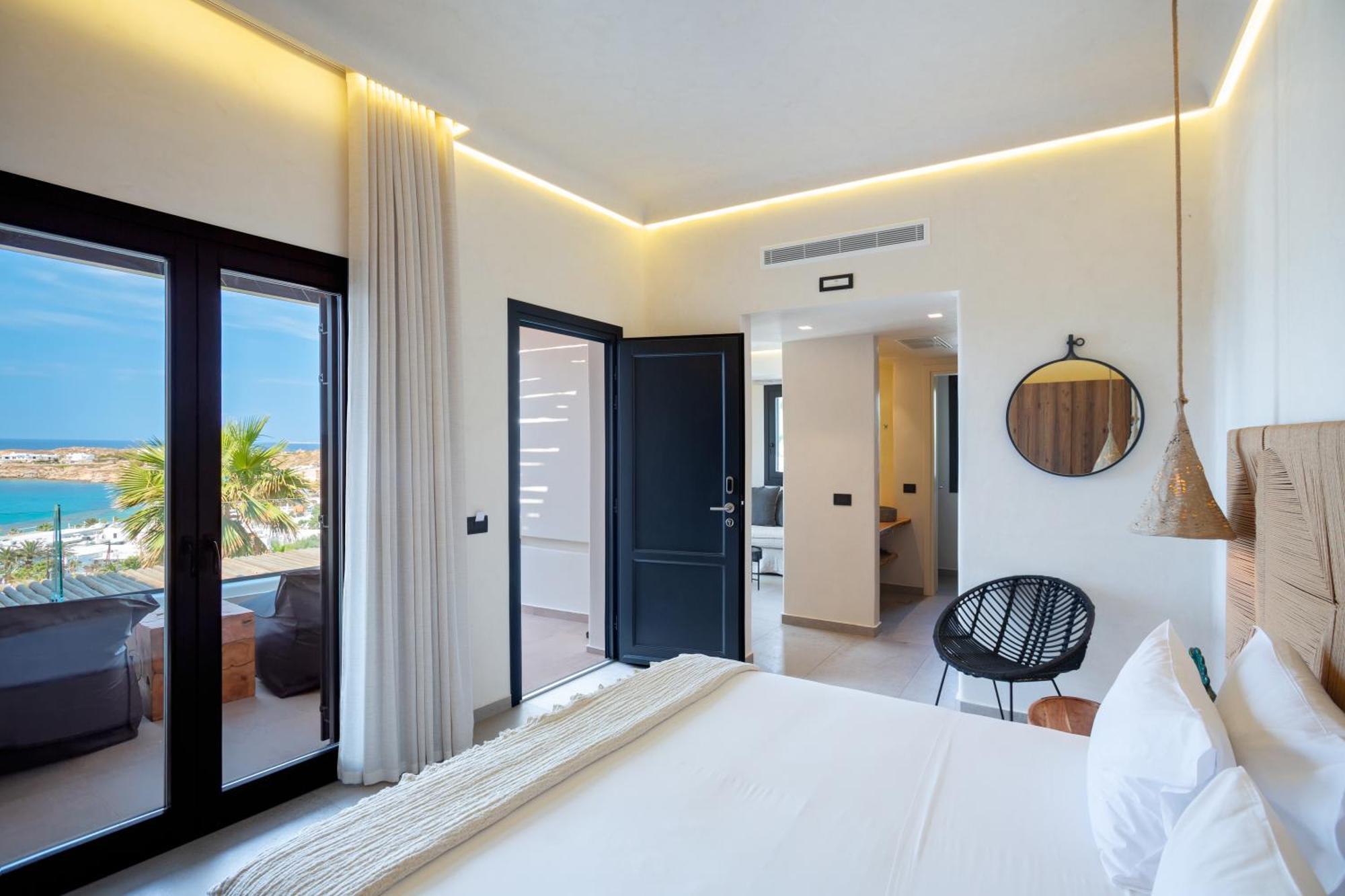 Superior Suite Front yard Private Pool Panoramic Sea View