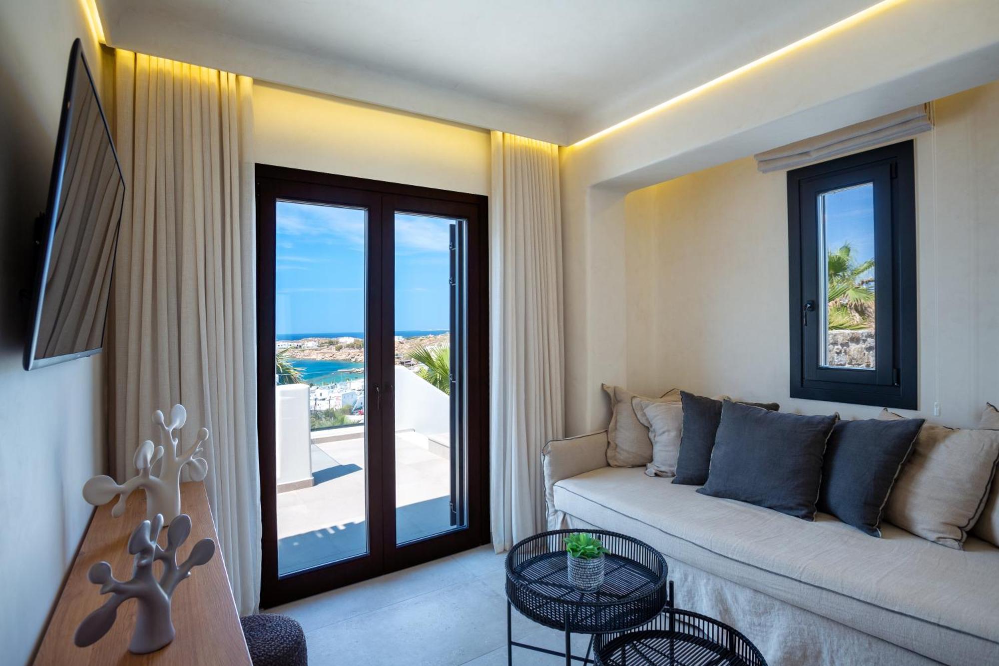 Superior Suite Front yard Private Pool Panoramic Sea View