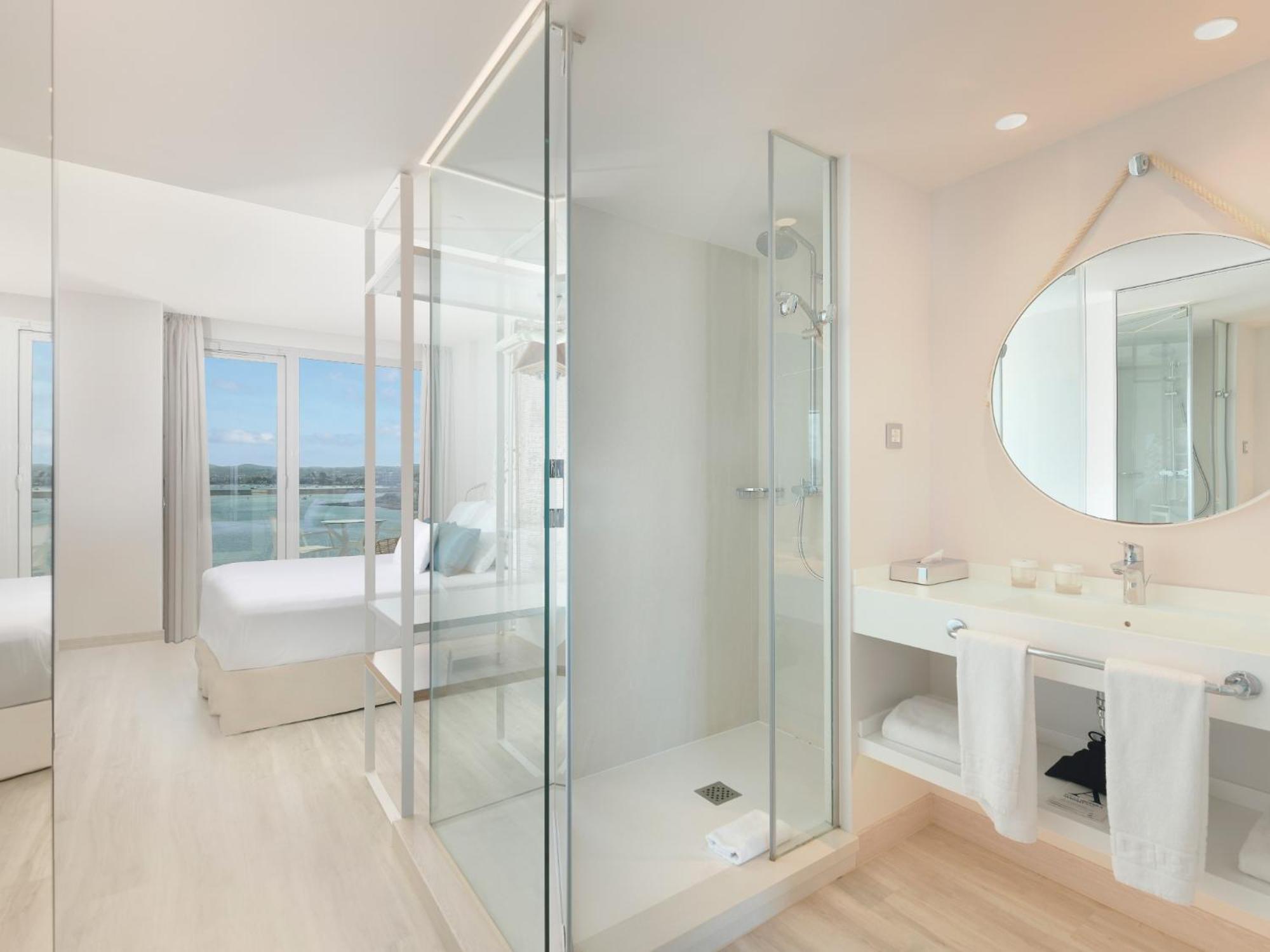 Double or Twin Room Pool View Keep the Secret