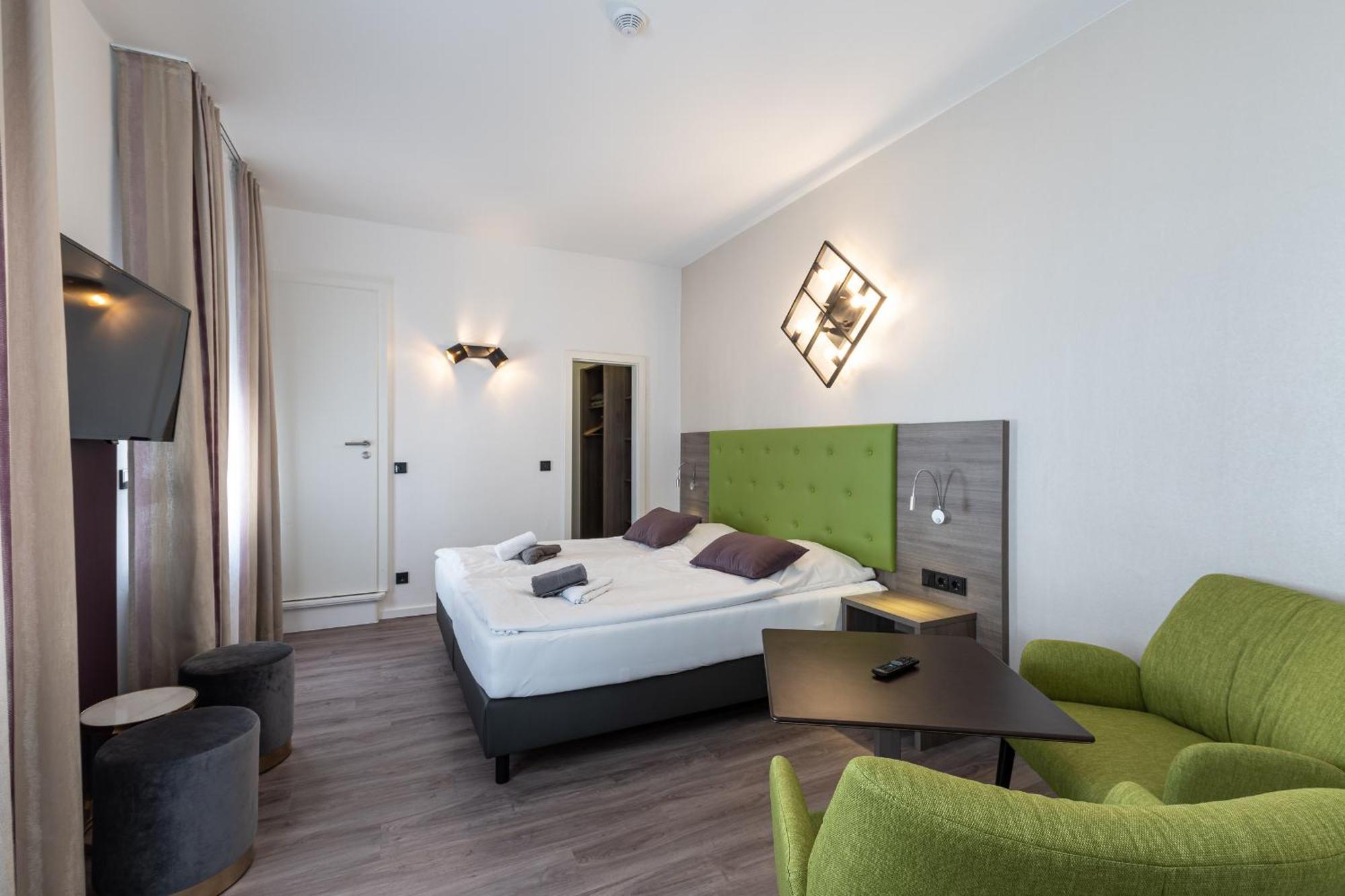 Superior Double Room Rear House