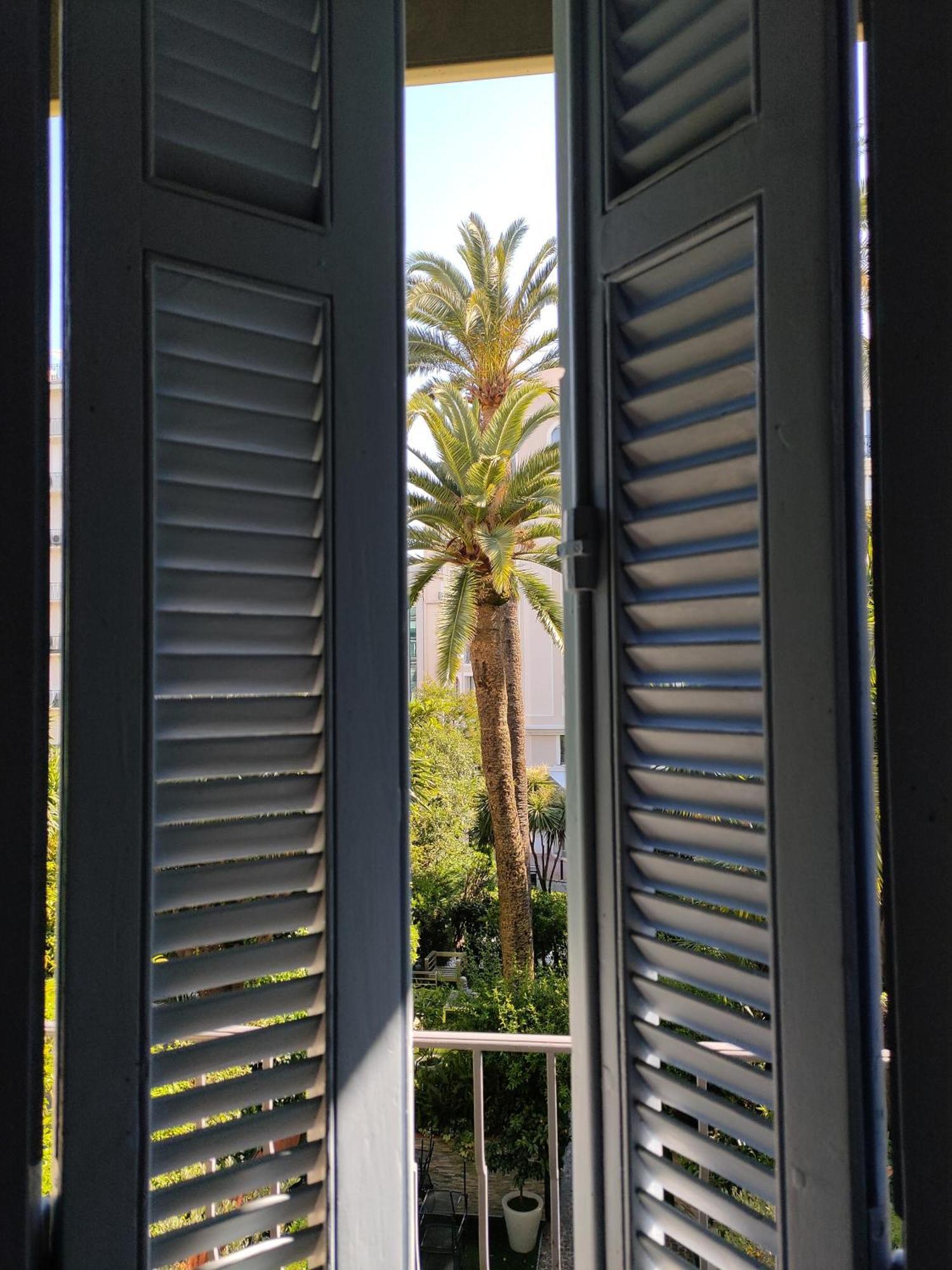 Double Room Balcony Garden View