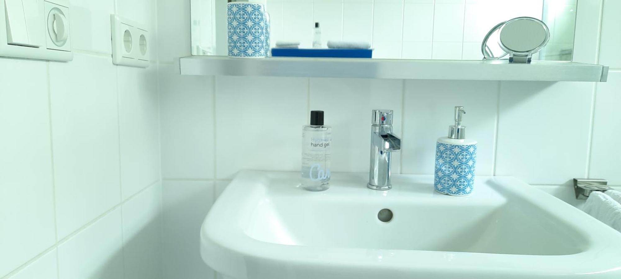 Double Room Private Bathroom