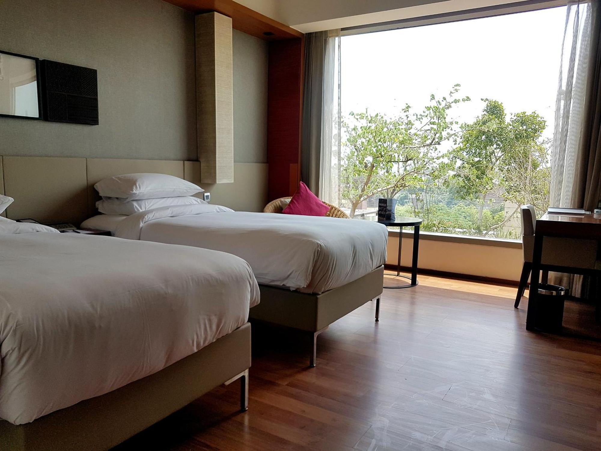 Twin Room Club Access
