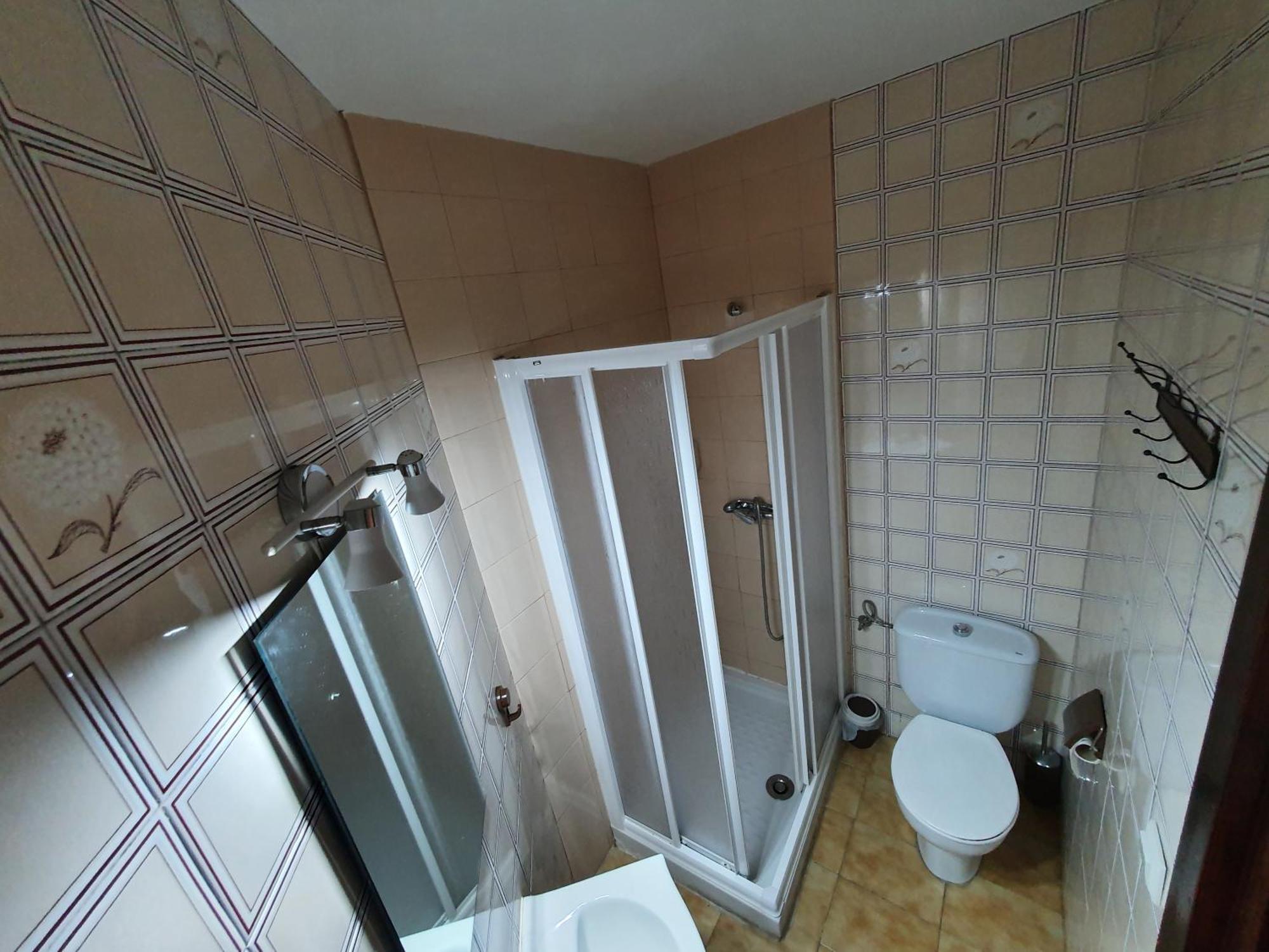 Single Room Private Bathroom