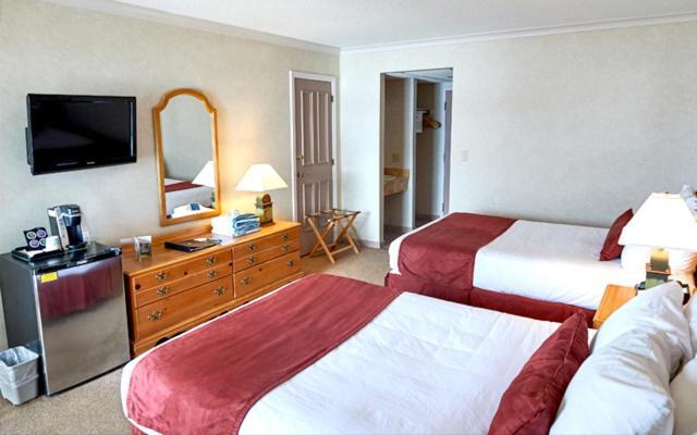 Double Room Two Double Beds Lake View