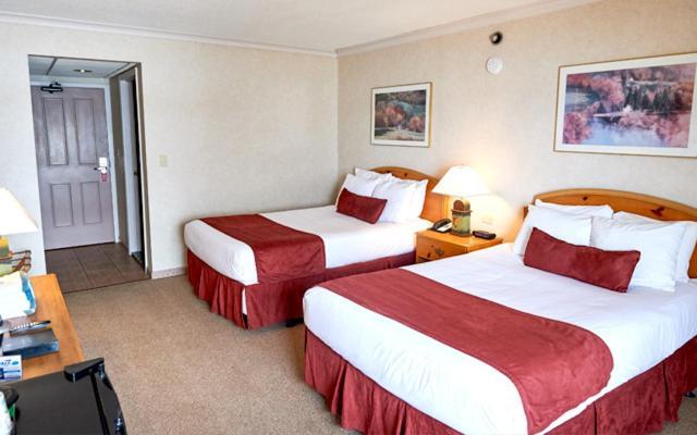 Double Room Two Double Beds Lake View