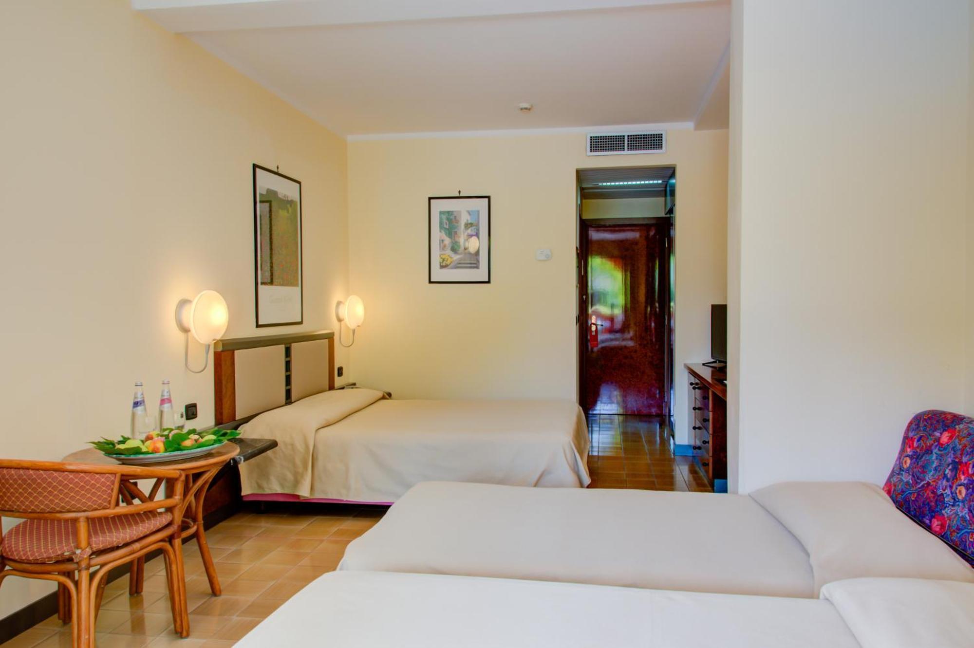 Economy Triple Room
