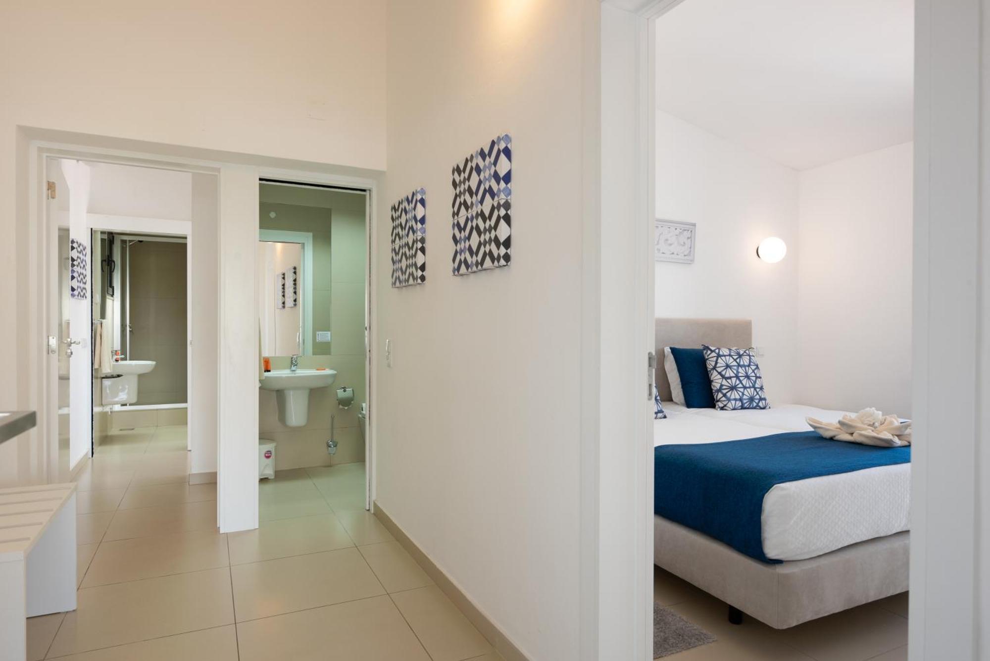 Three-Bedroom Villa Private Jacuzzi Sea View