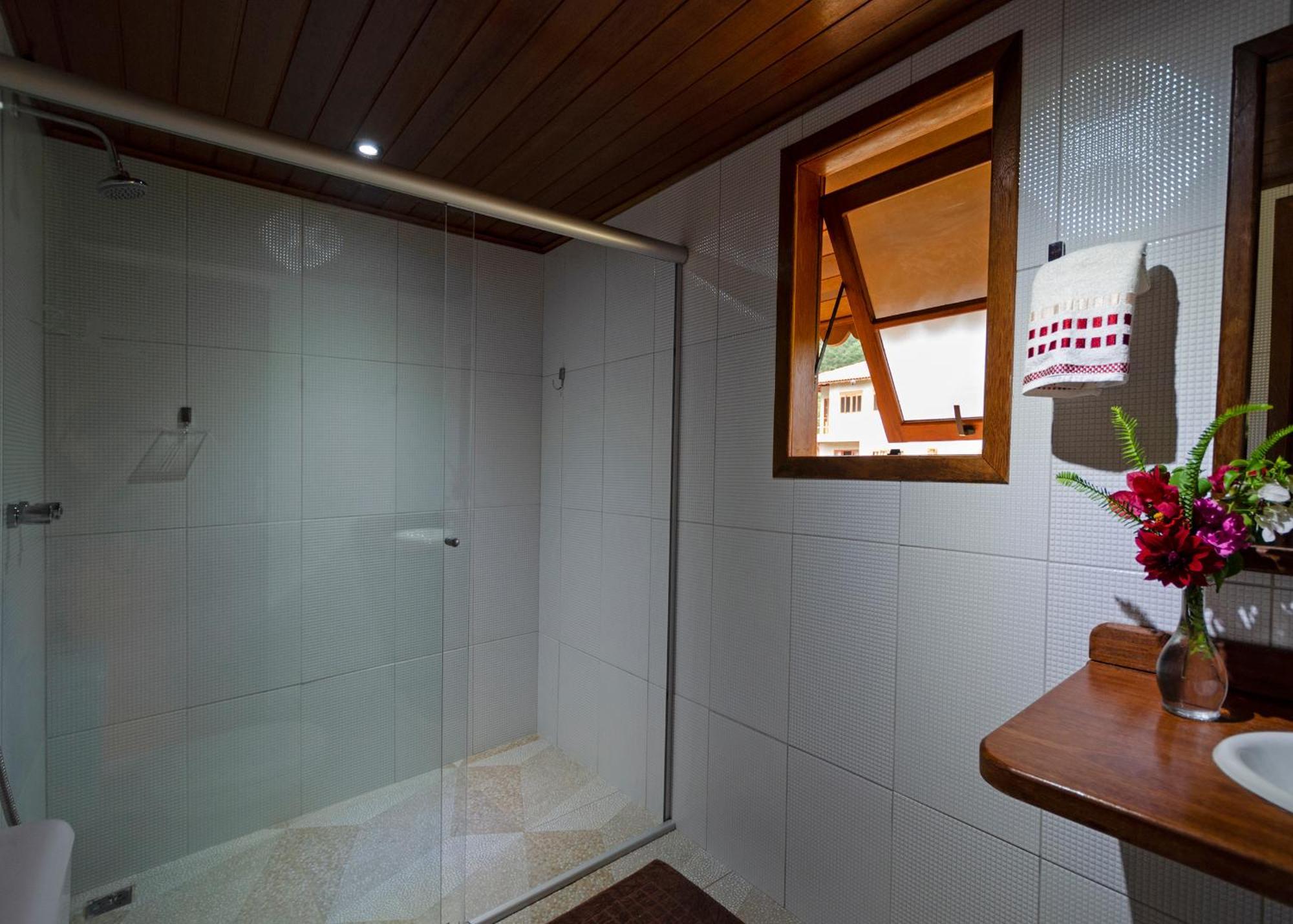 Superior Chalet Hot Tub