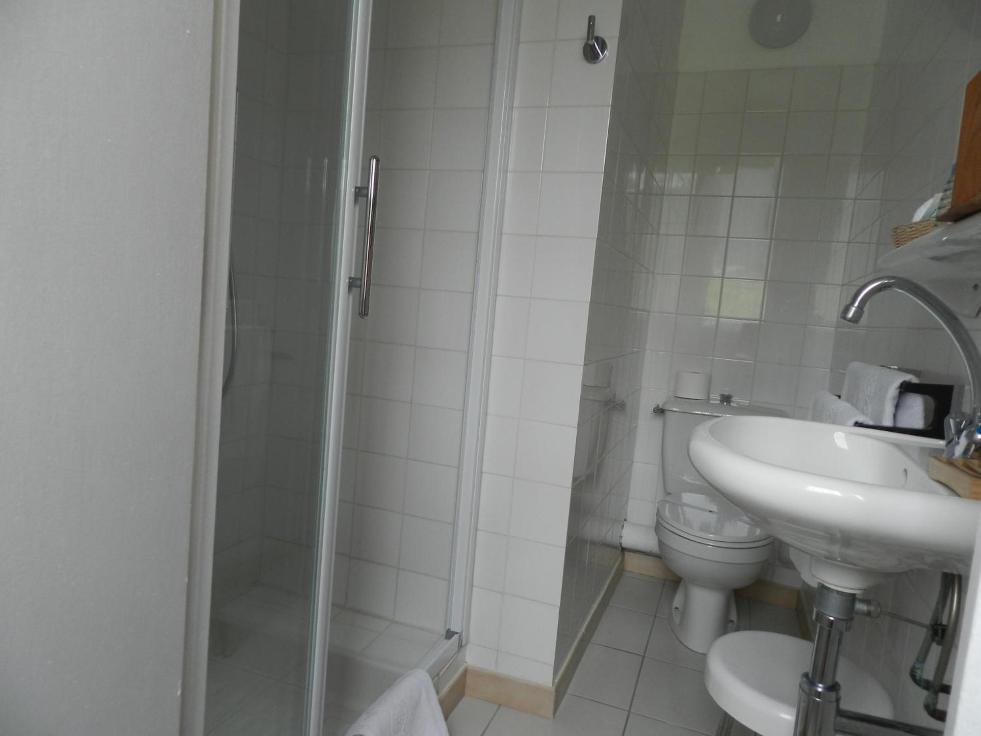 Single Room Road Side