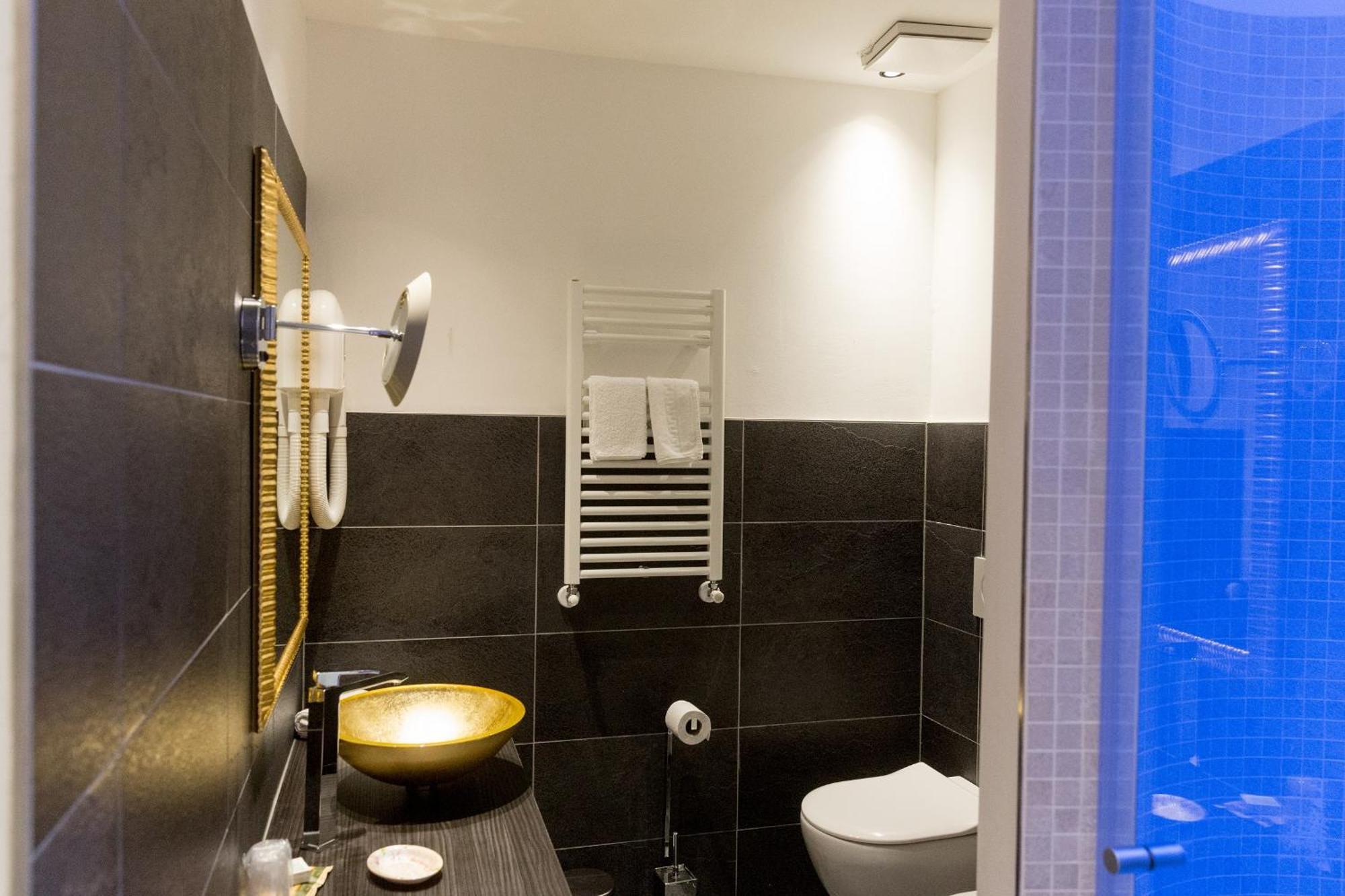 Double or Twin Room Balcony