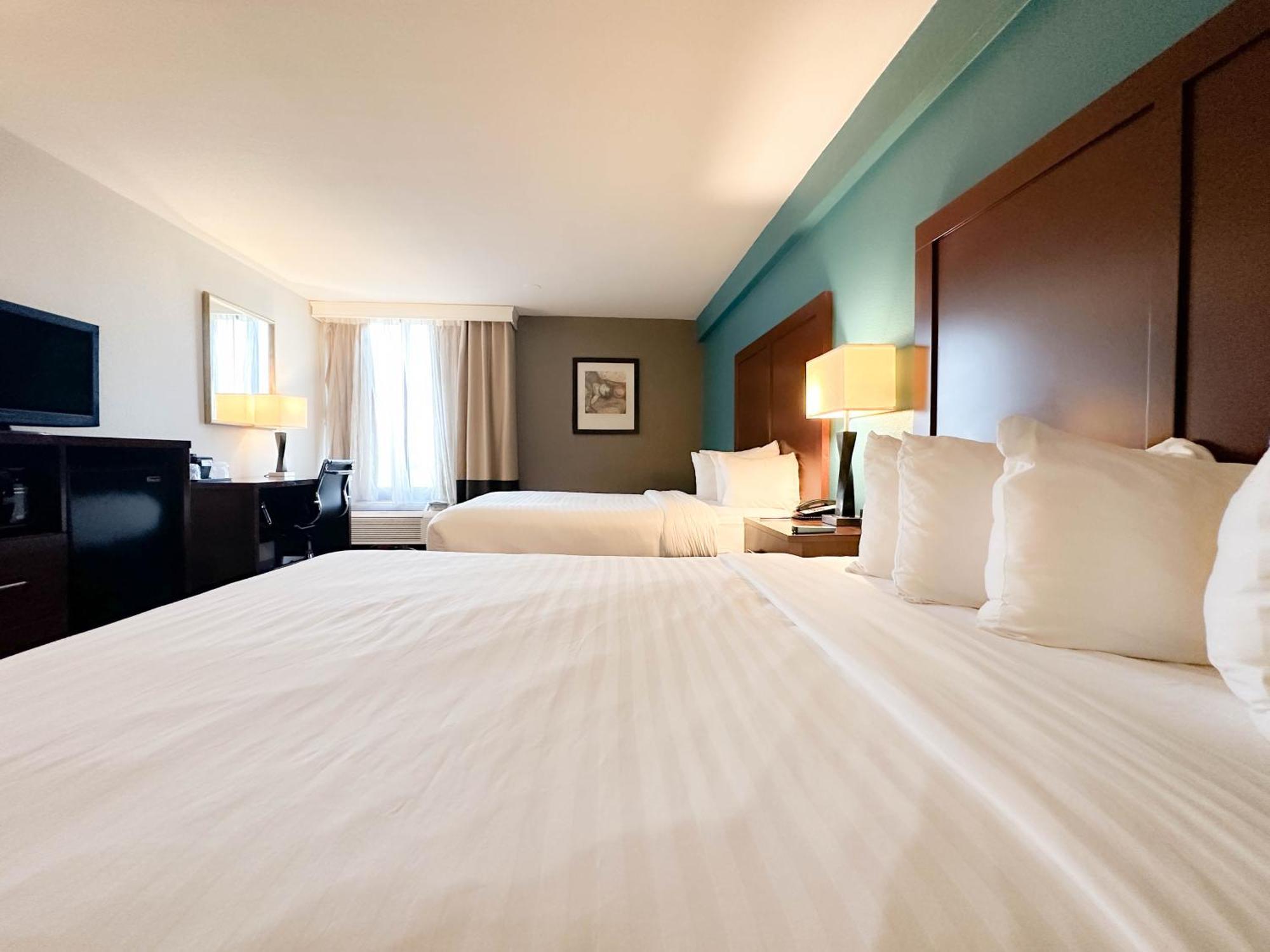 Queen Room Two Queen Beds