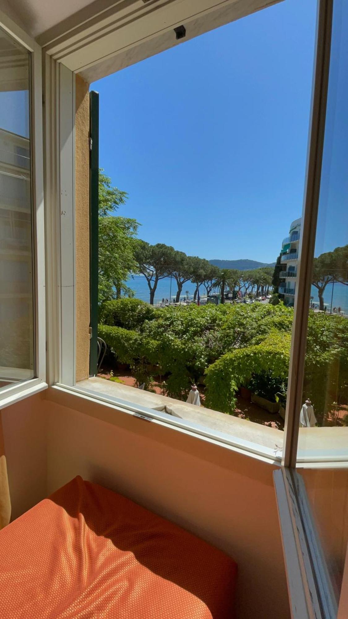 Double Room Lateral Sea View