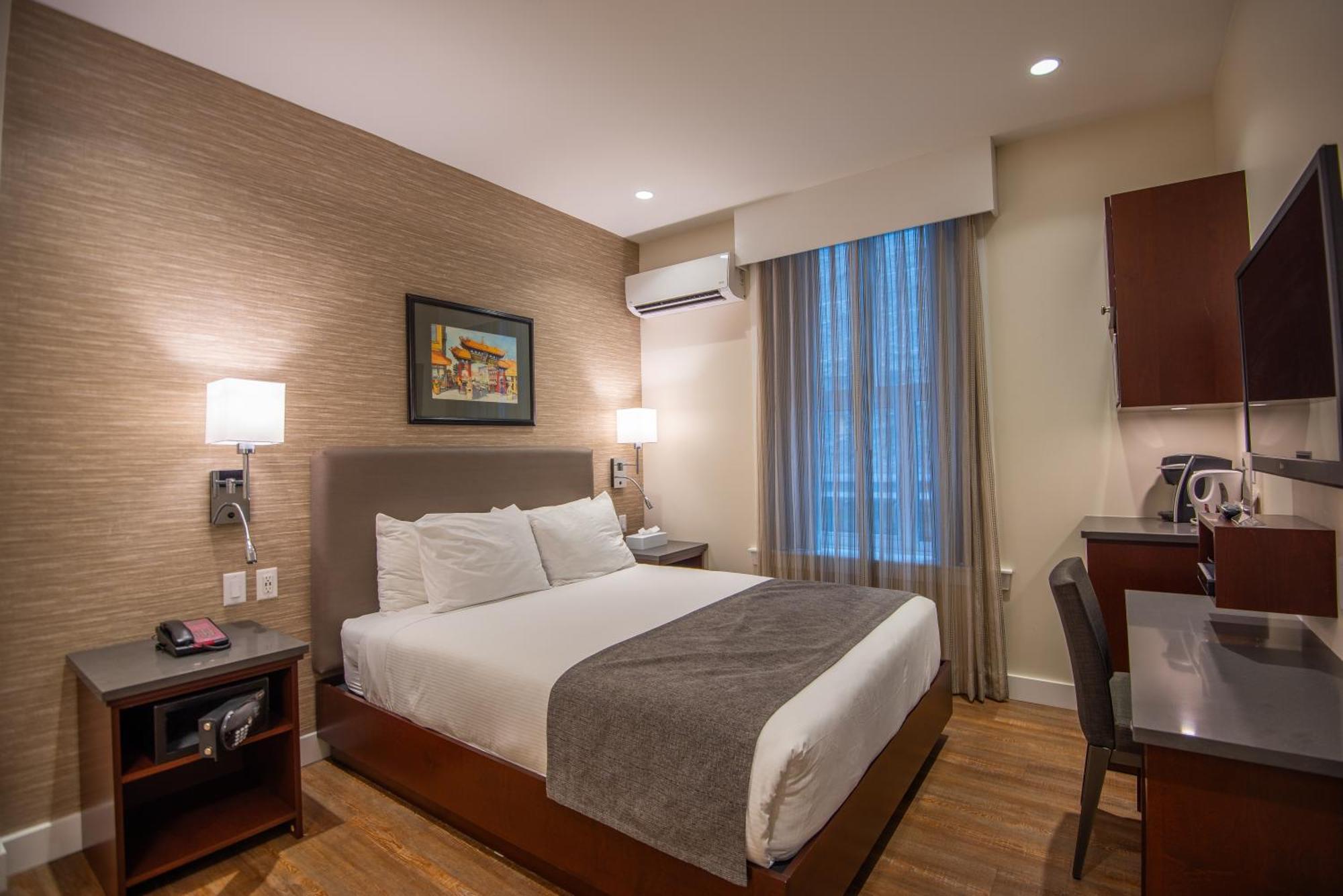 Queen room Newly Renovated