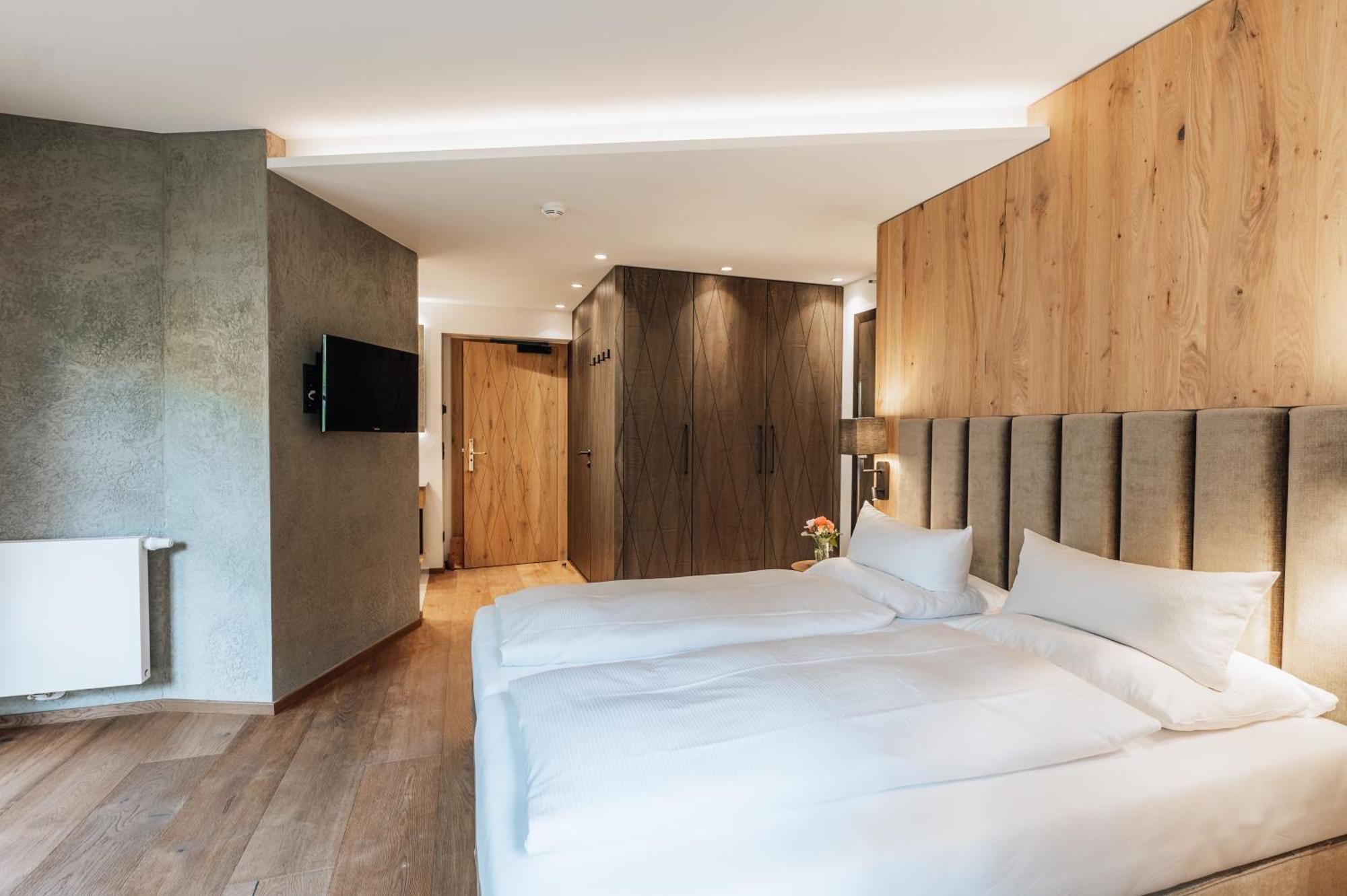 Large Double Room