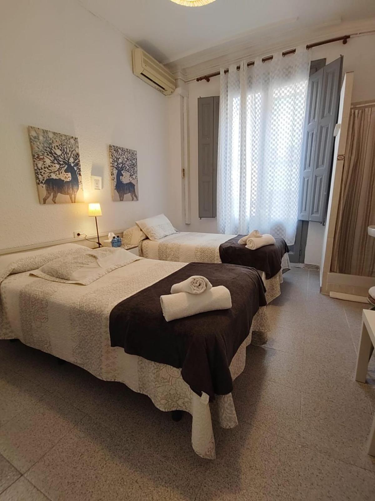 Twin Room Shared Toilet