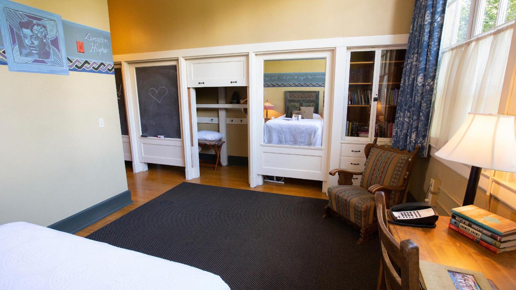 Queen Room