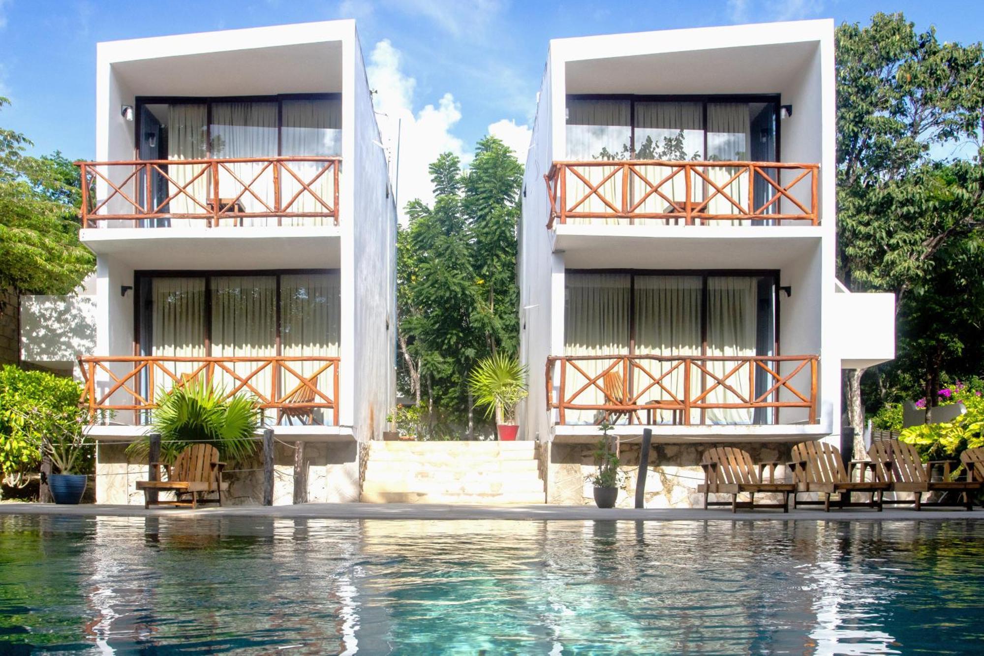 Double Room with Pool View,1589600622:JPEG