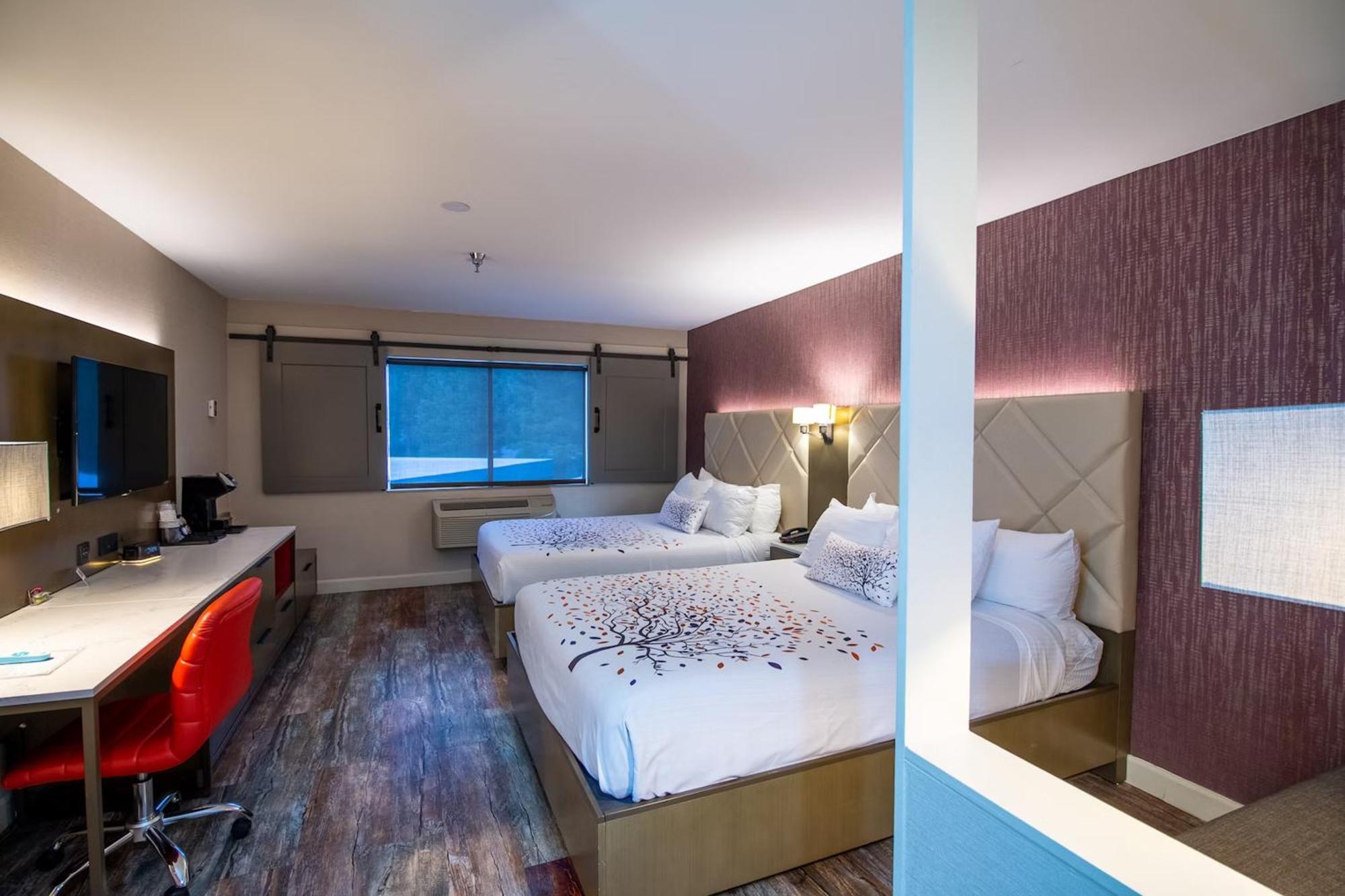 Queen Room Two Queen Beds